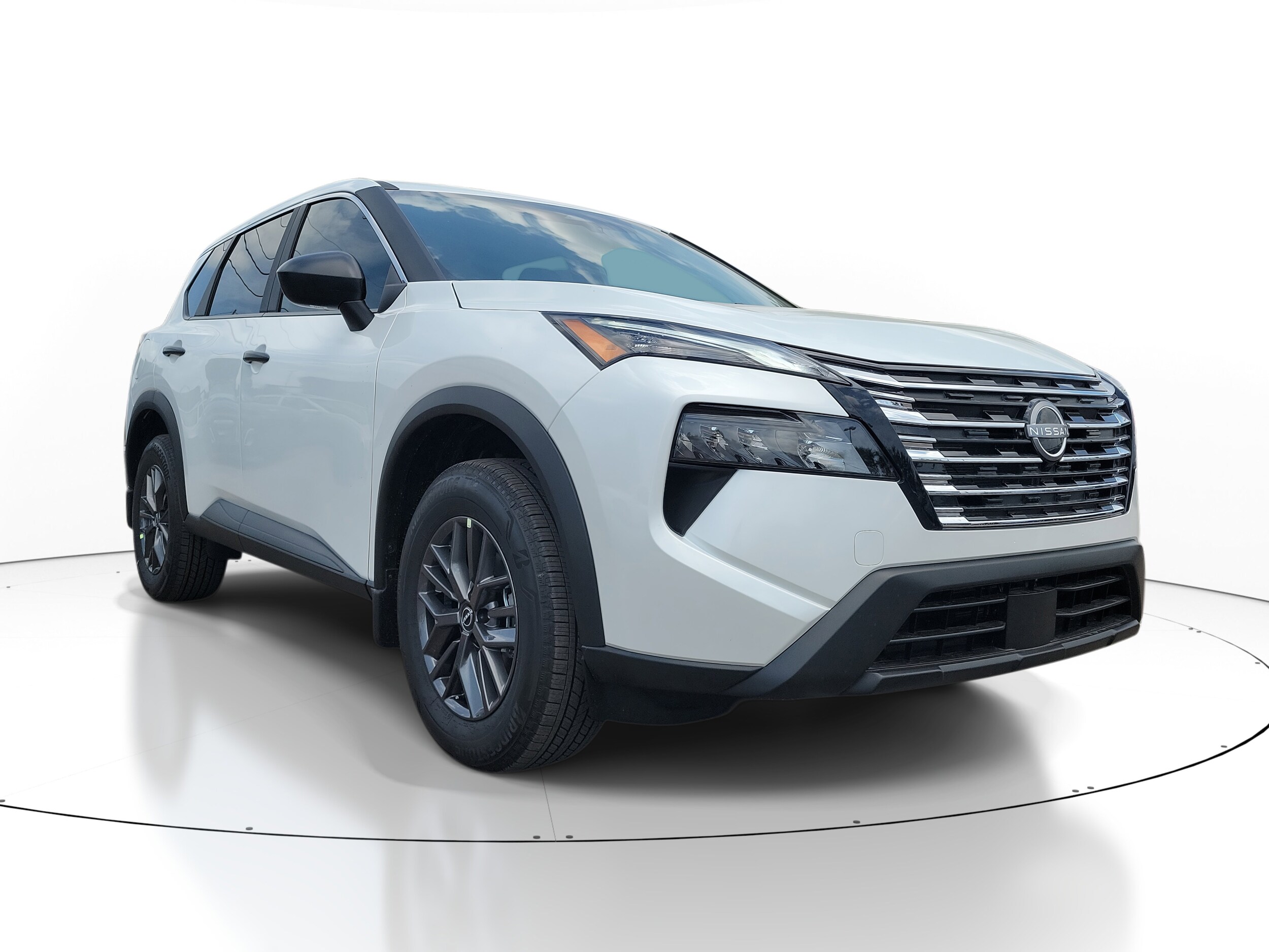 2025 Nissan Rogue S photo 2