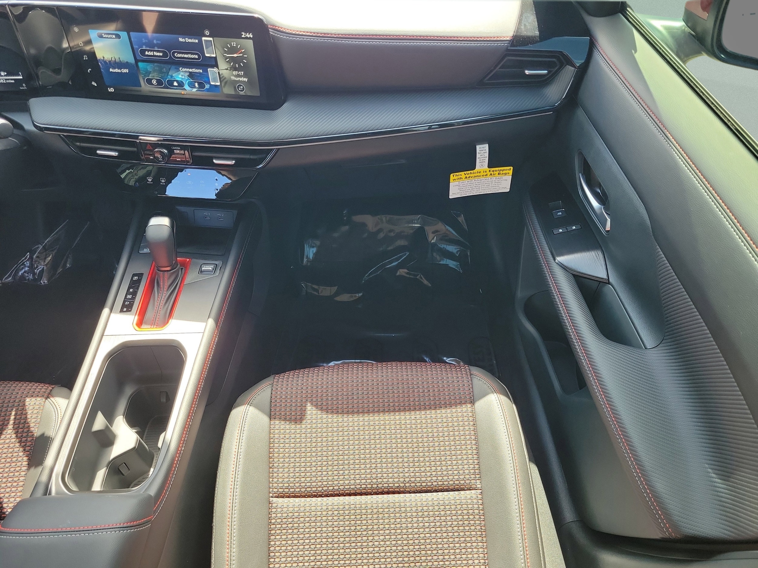 2025 Nissan Kicks SR - Photo 16