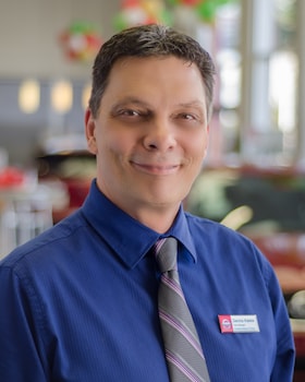 Staff member Dennis Kaleta from ID_a9128e4c7a71