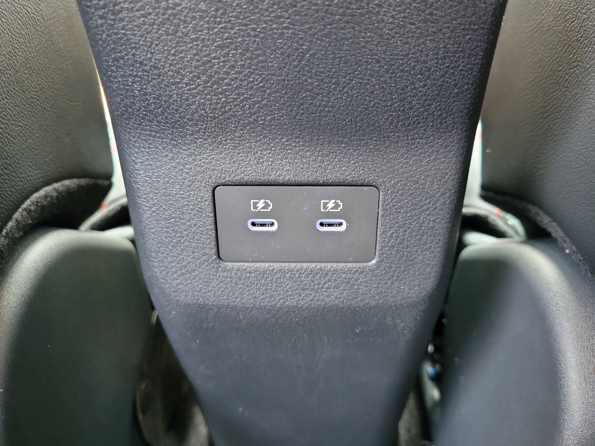 2025 Nissan Kicks SR - Photo 14