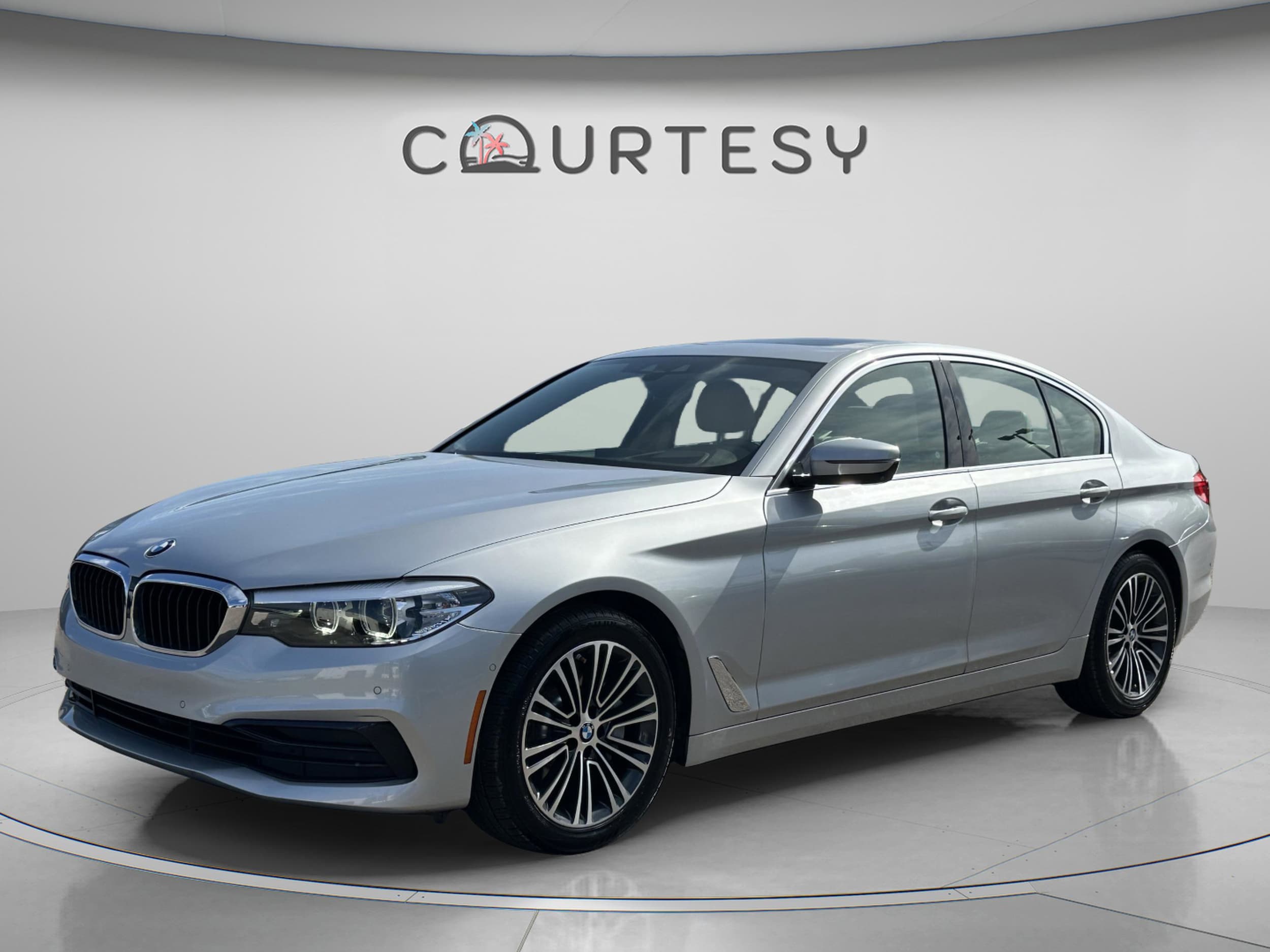 2019 BMW 5 Series 530i Sedan's photo