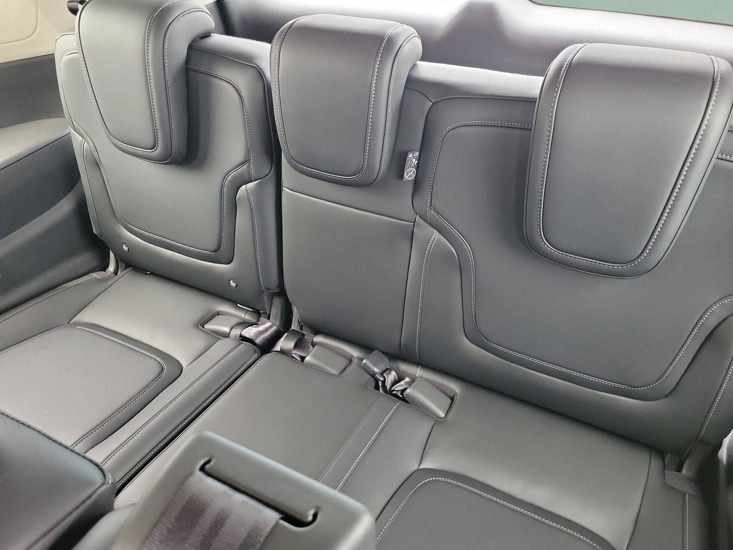 2026 Nissan Armada SV - Photo 9