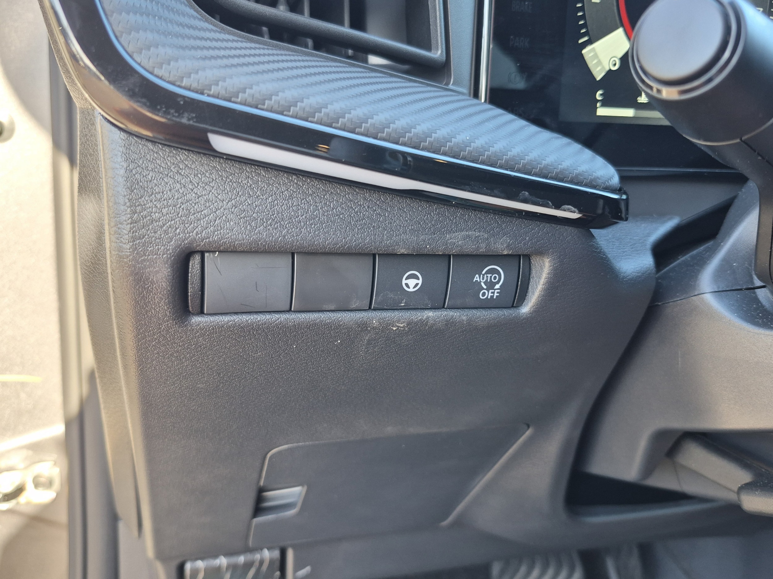 2025 Nissan Kicks SR - Photo 29
