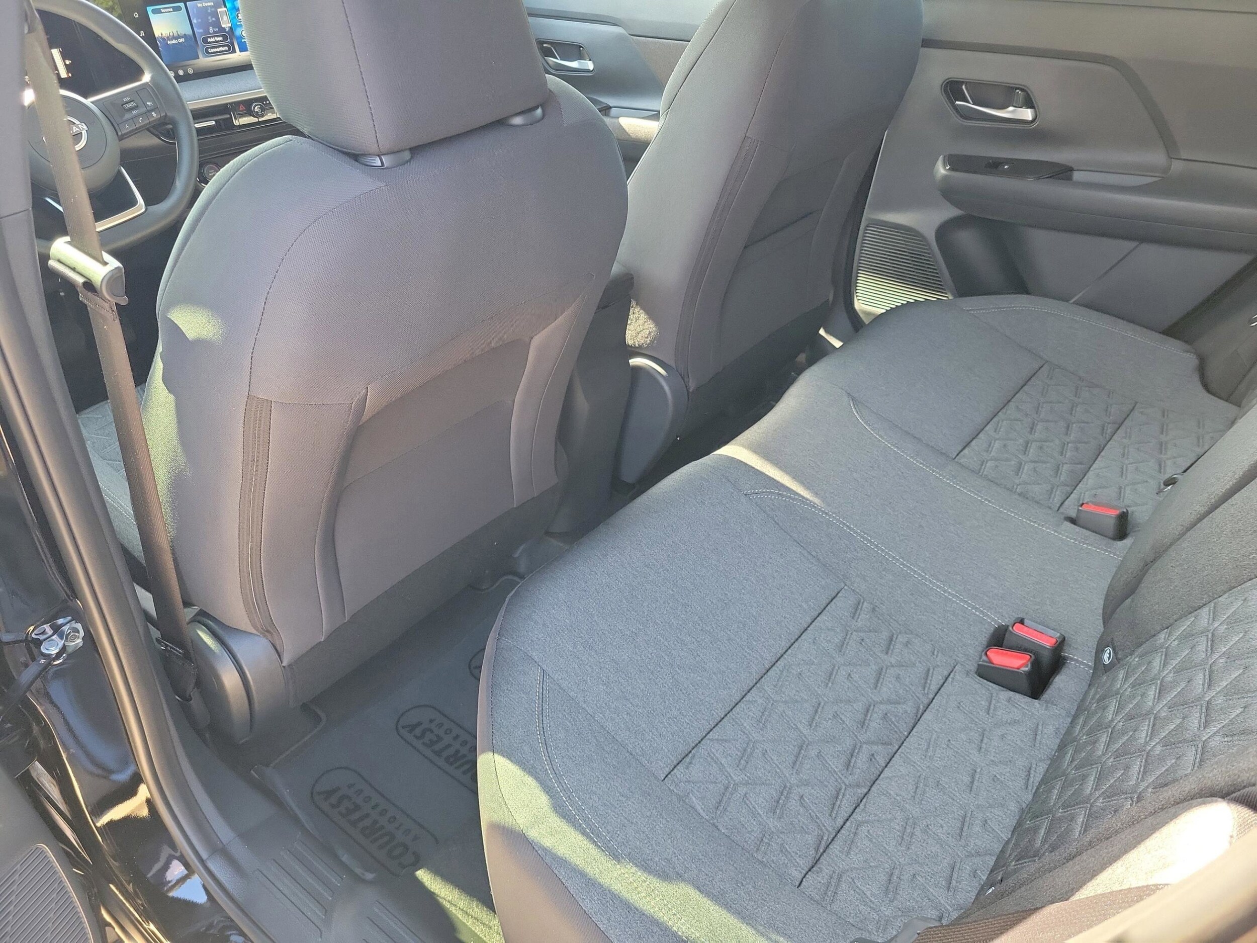 2026 Nissan KICKS SV - Photo 12