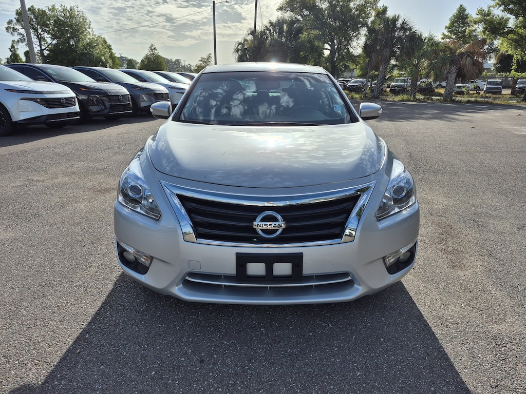 Used 2015 Nissan Altima 2.5 SV Sedan