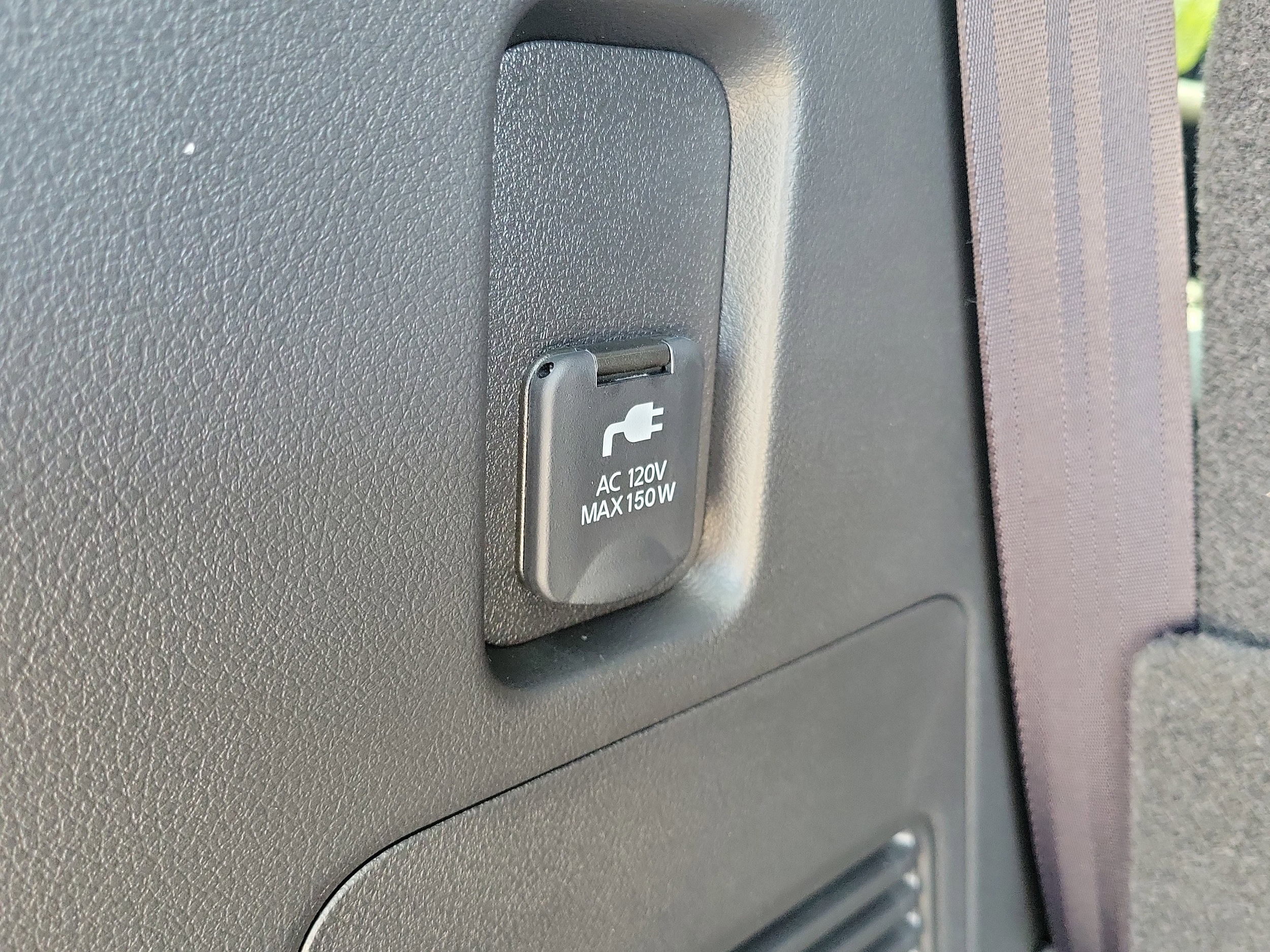 2025 Nissan Armada PRO-4X - Photo 11