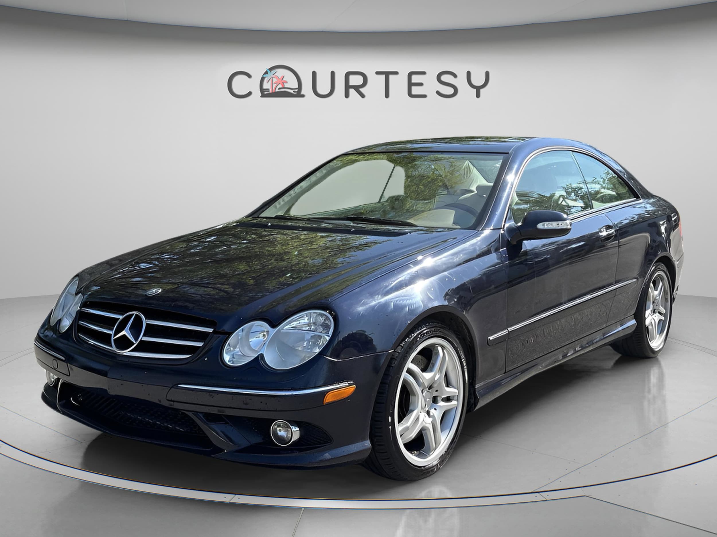 Used 2009 Mercedes-Benz CLK-Class CLK550 with VIN WDBTJ72H49F267060 for sale in Palm Harbor, FL