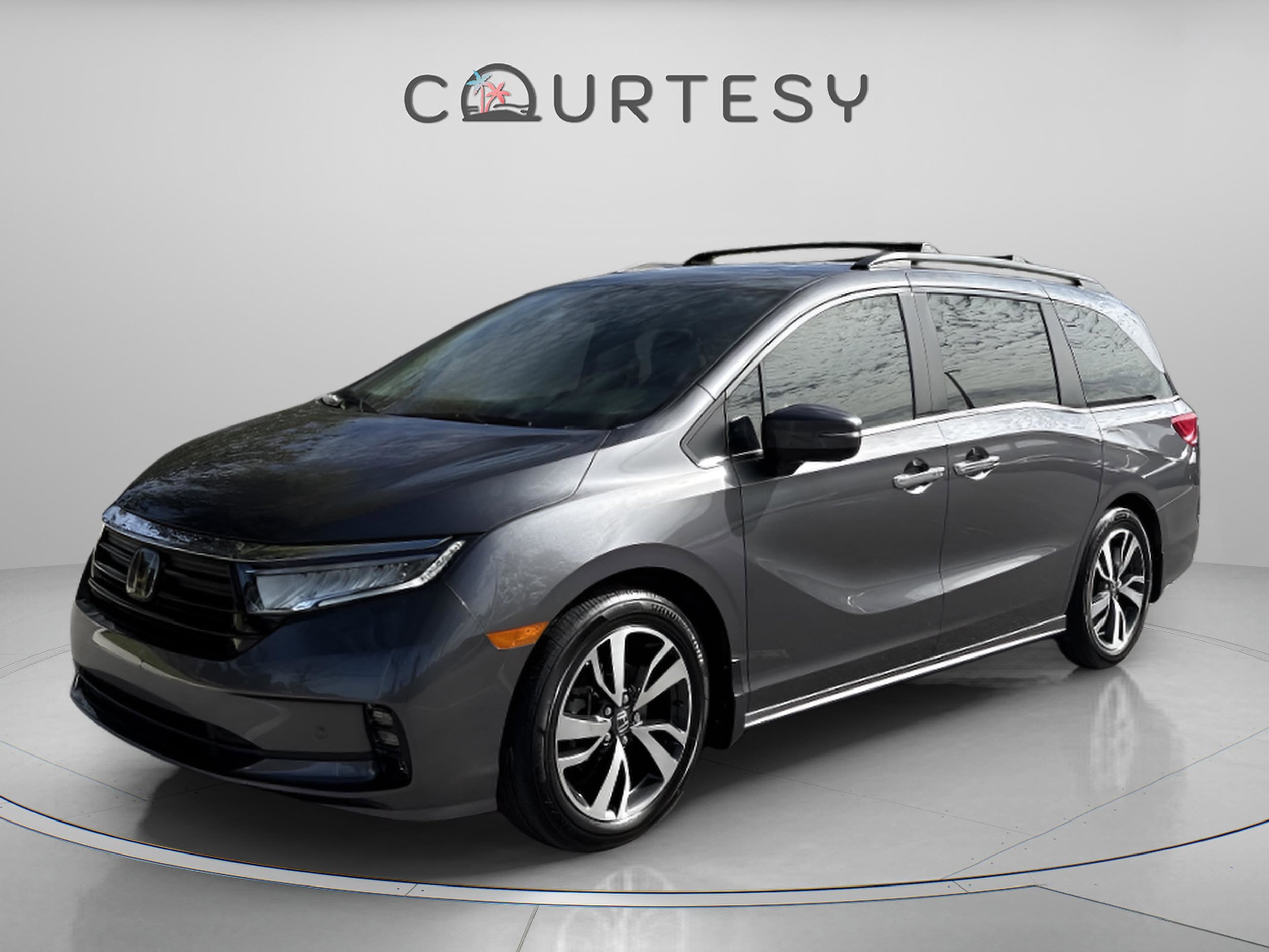 2022 Honda Odyssey Touring's photo