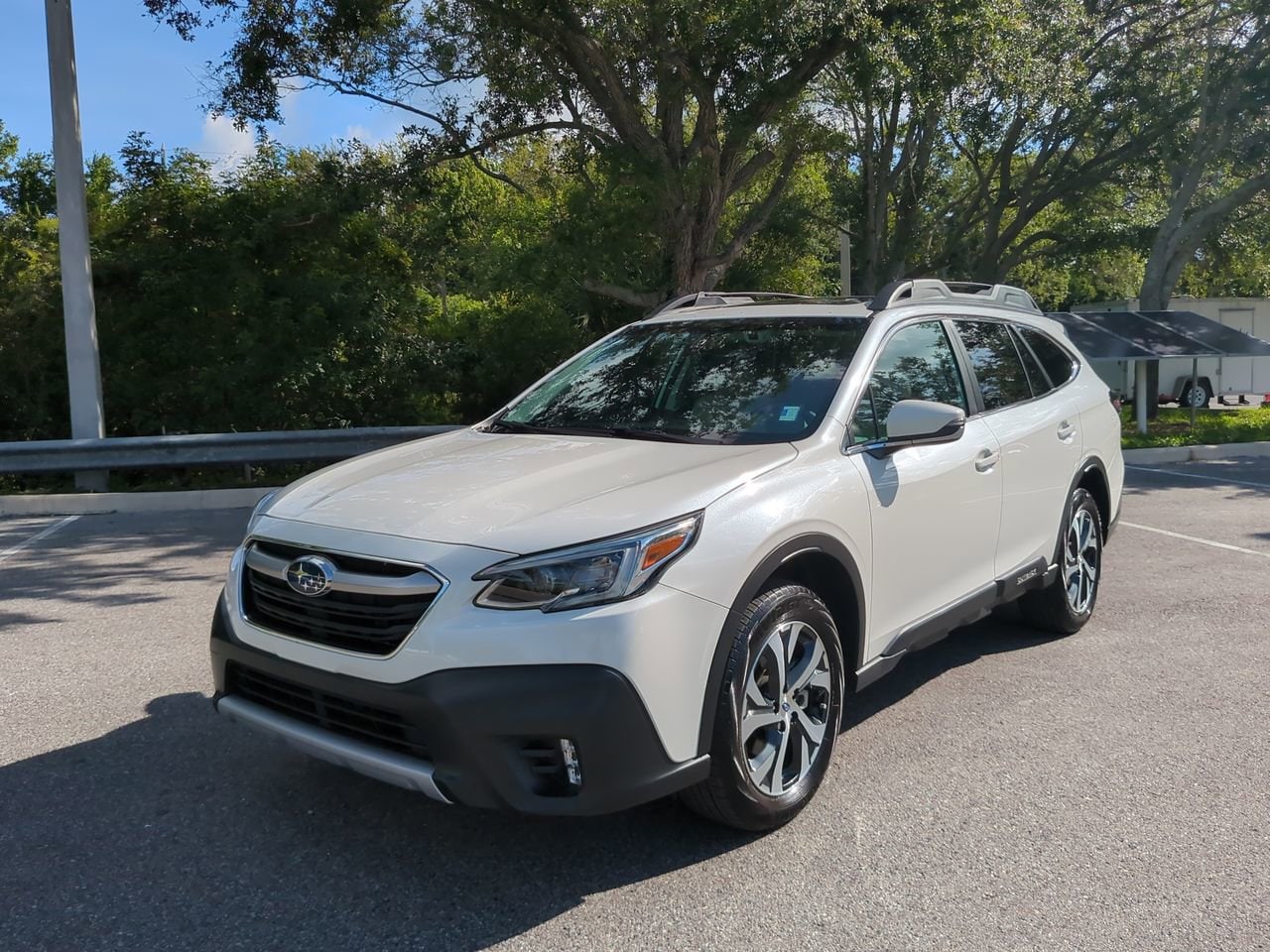 2022 Subaru Outback Limited's photo