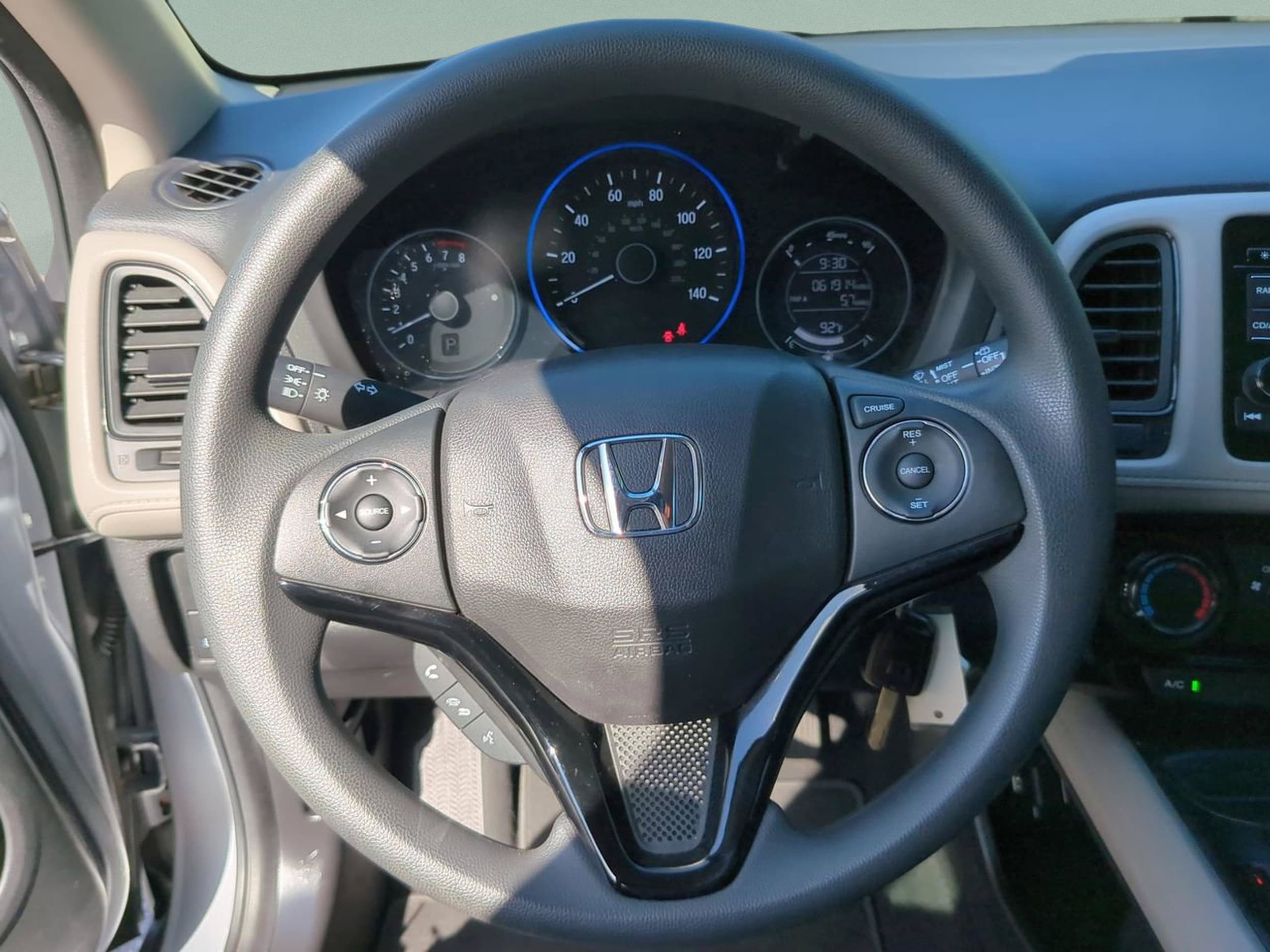 2017 Honda HR-V LX - Photo 11
