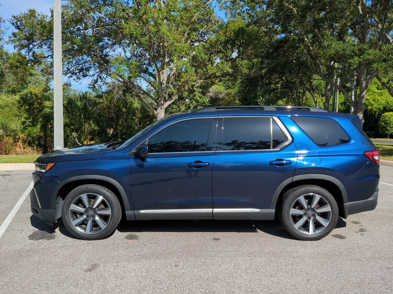 2023 Honda Pilot Elite - Photo 4