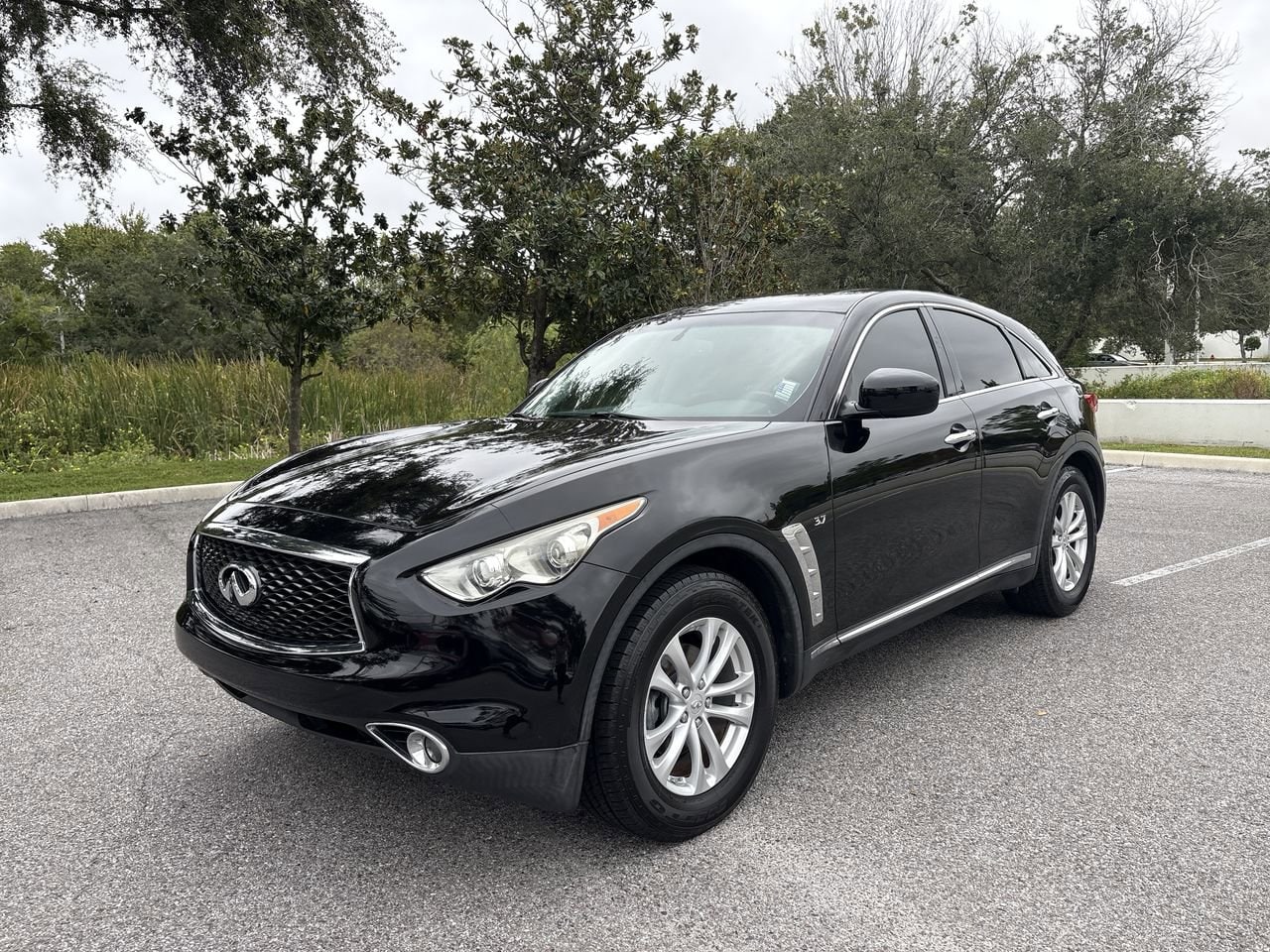 Used 2017 INFINITI QX70 Base with VIN JN8CS1MU6HM141268 for sale in Palm Harbor, FL