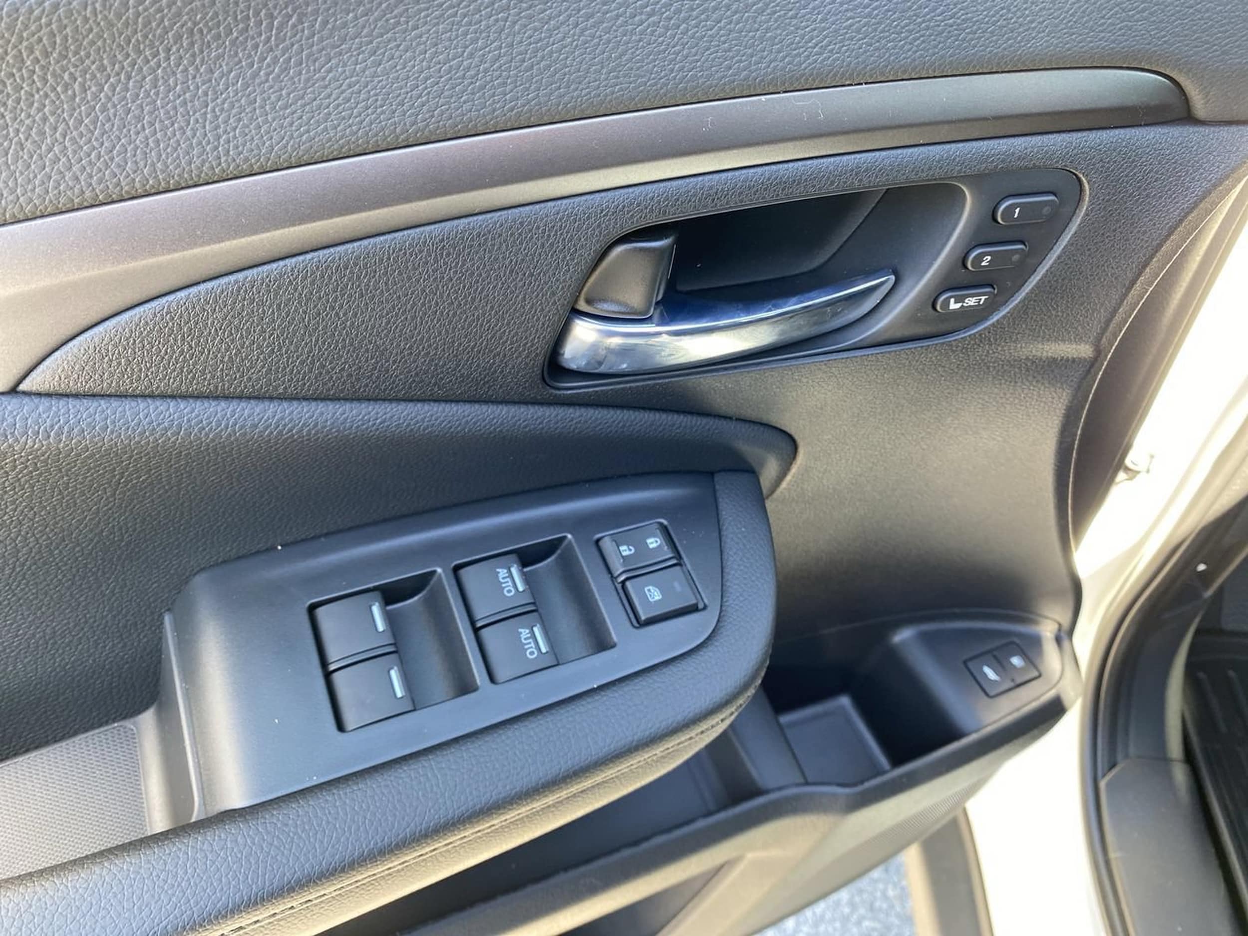 2021 Honda Pilot EX-L - Photo 16