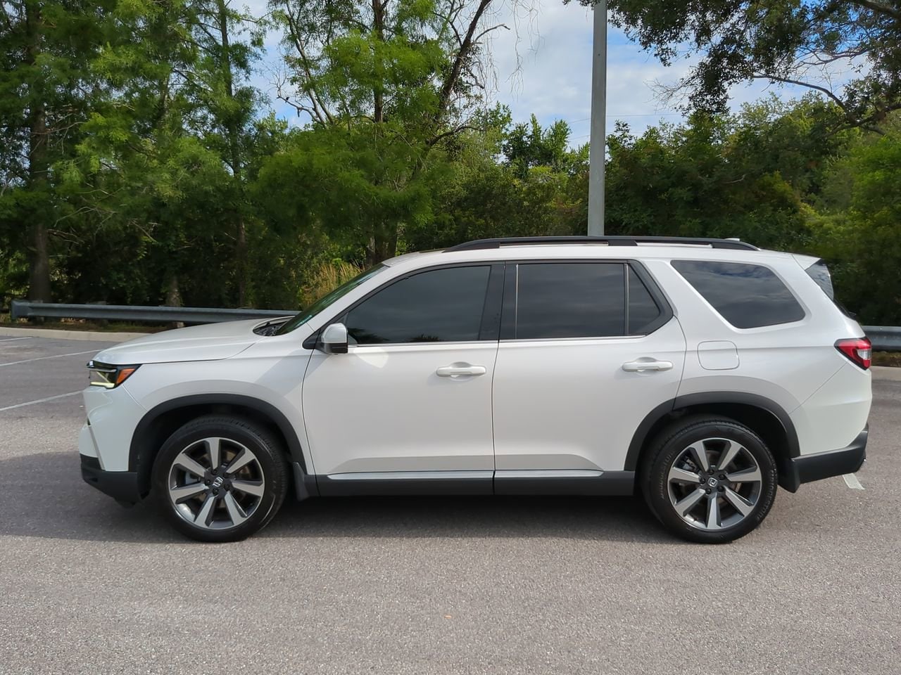 2024 Honda Pilot Elite - Photo 4
