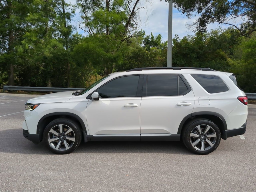 Used 2024 Honda Pilot Elite SUV