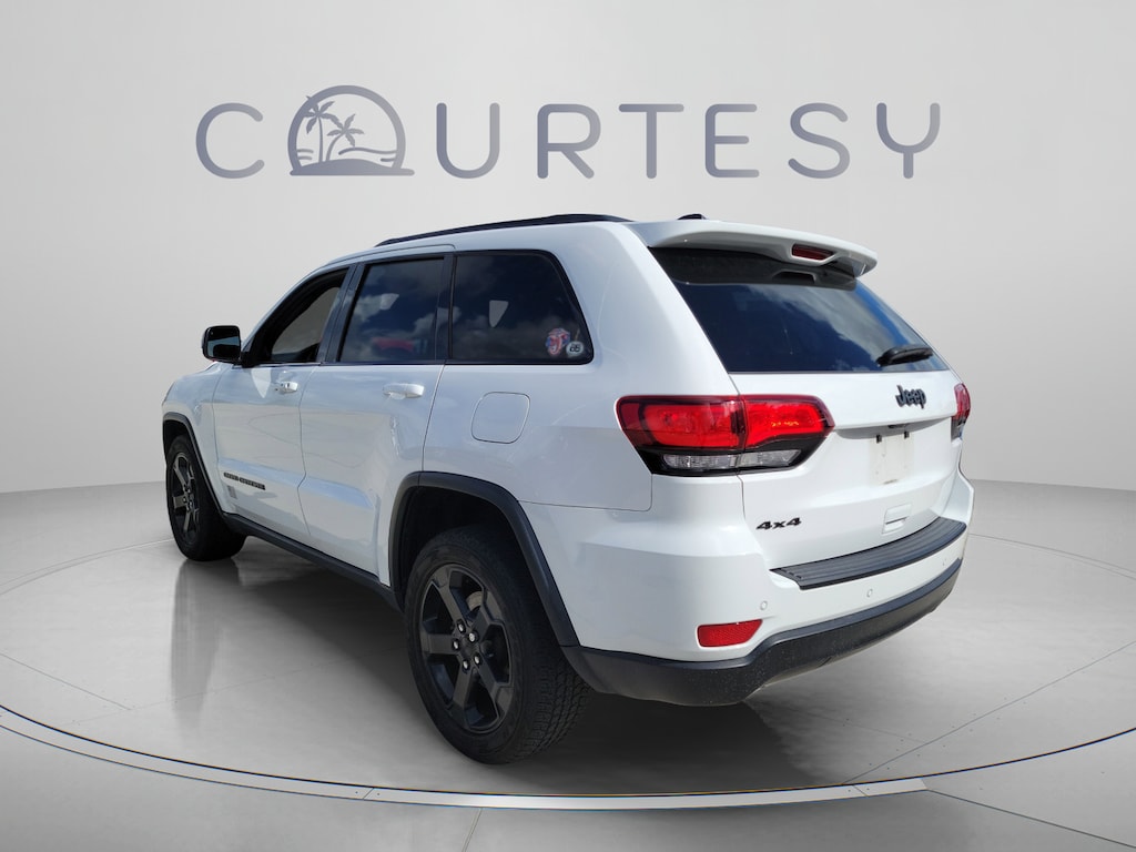 Used 2021 Jeep Grand Cherokee Laredo SUV