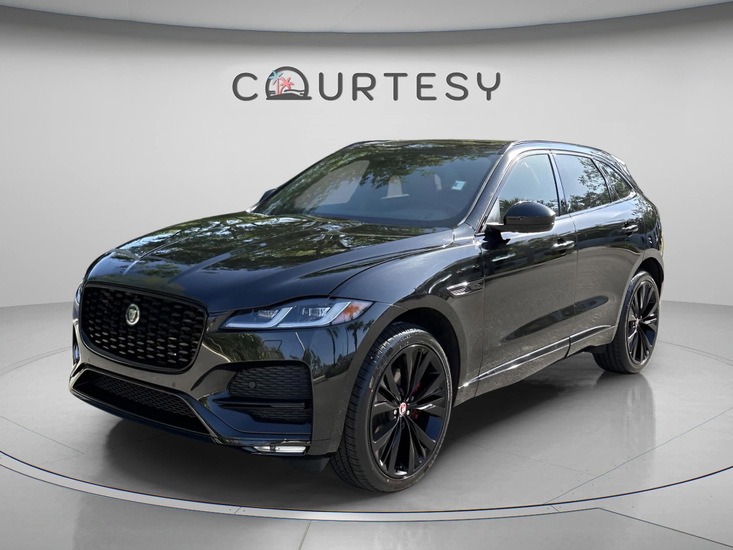 2022 Jaguar F-PACE P250 S's photo