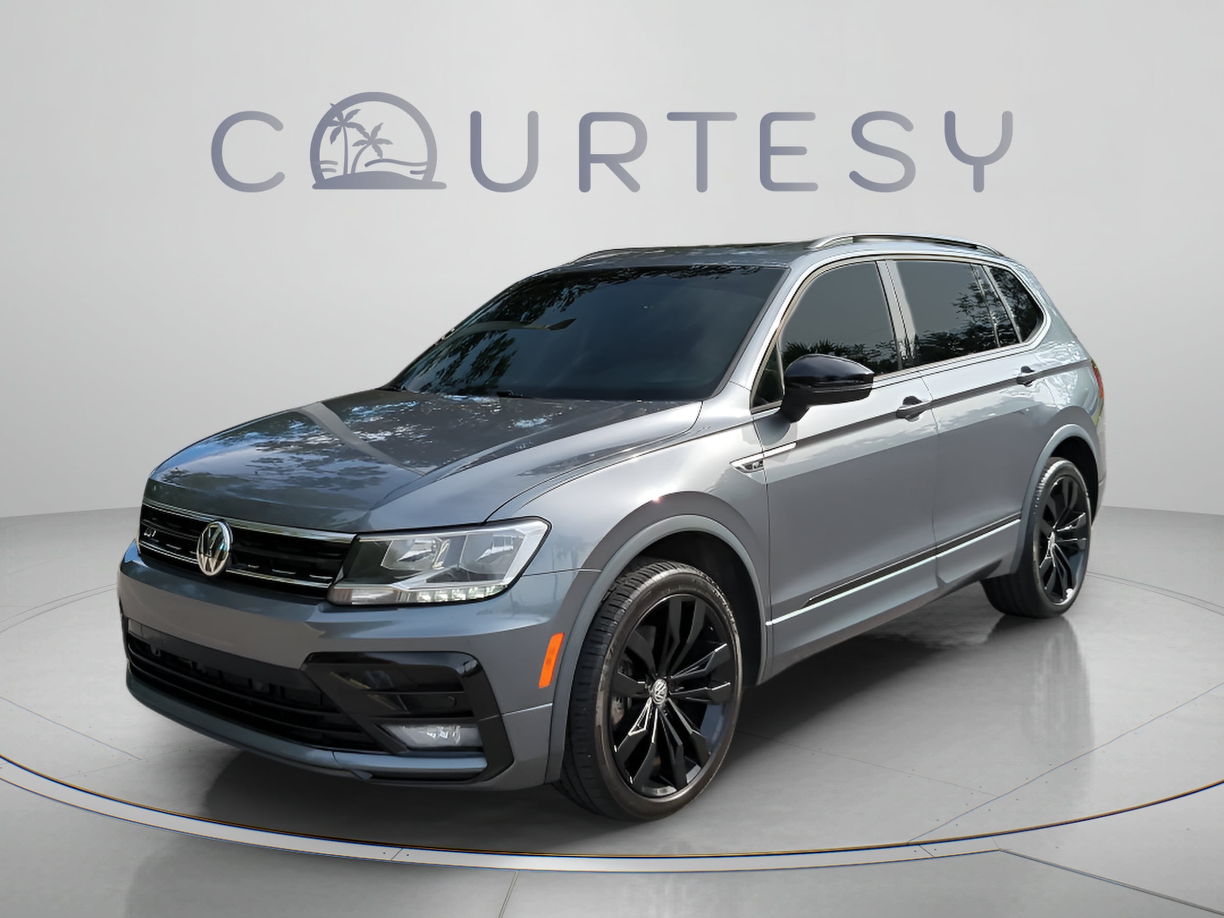 Used 2020 Volkswagen Tiguan SE R-LINE BLACK with VIN 3VV3B7AX0LM137387 for sale in Palm Harbor, FL