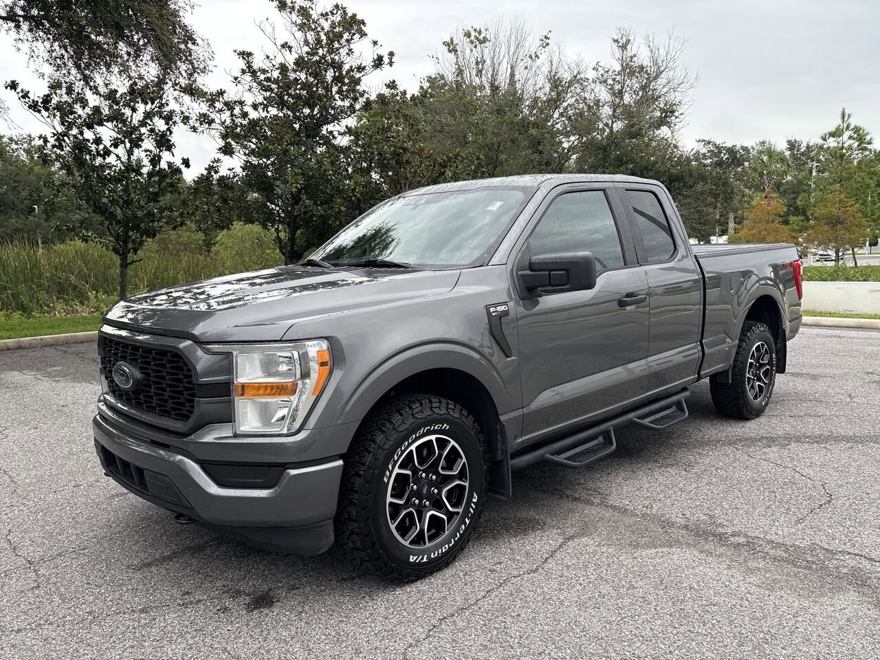 2022 Ford F-150 XL photo 2