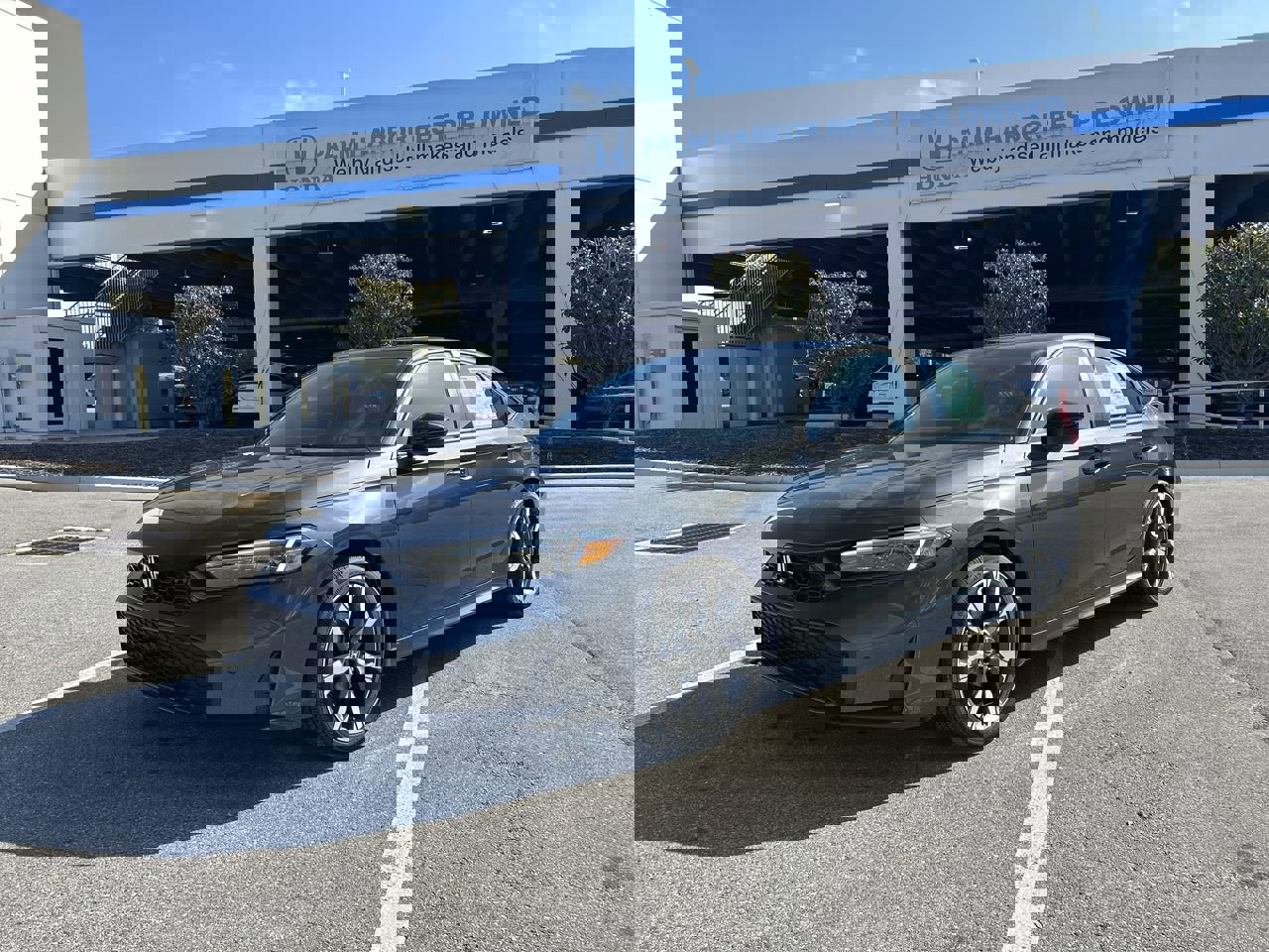 2025 Honda Civic Hybrid Sport Touring photo 2