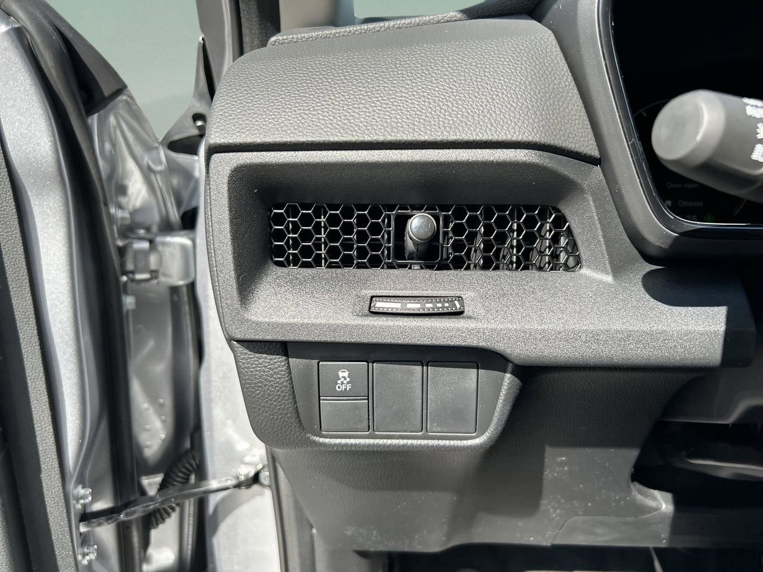 2024 Honda CR-V LX - Photo 15