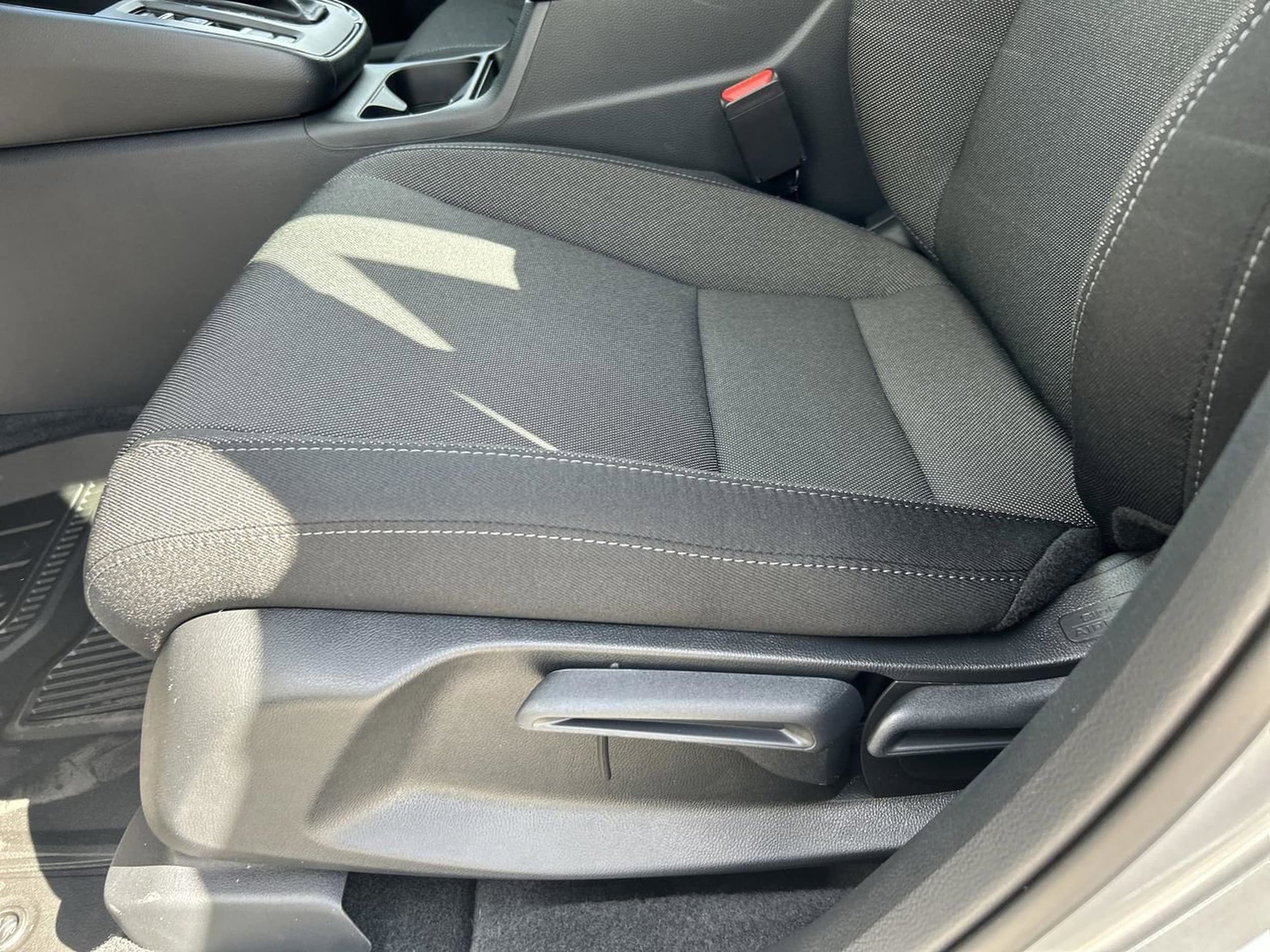 2024 Honda CR-V LX - Photo 16
