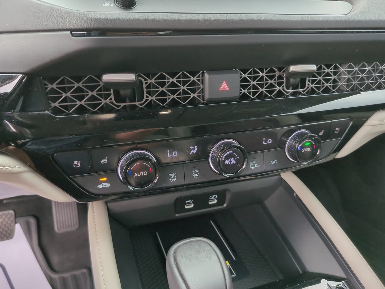 2024 Honda Accord Hybrid Touring - Photo 31