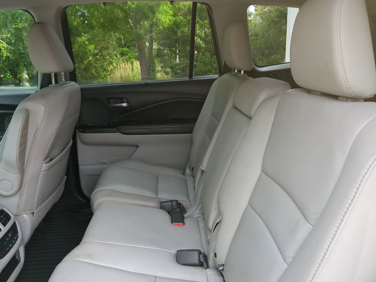 2021 Honda Pilot SE - Photo 18