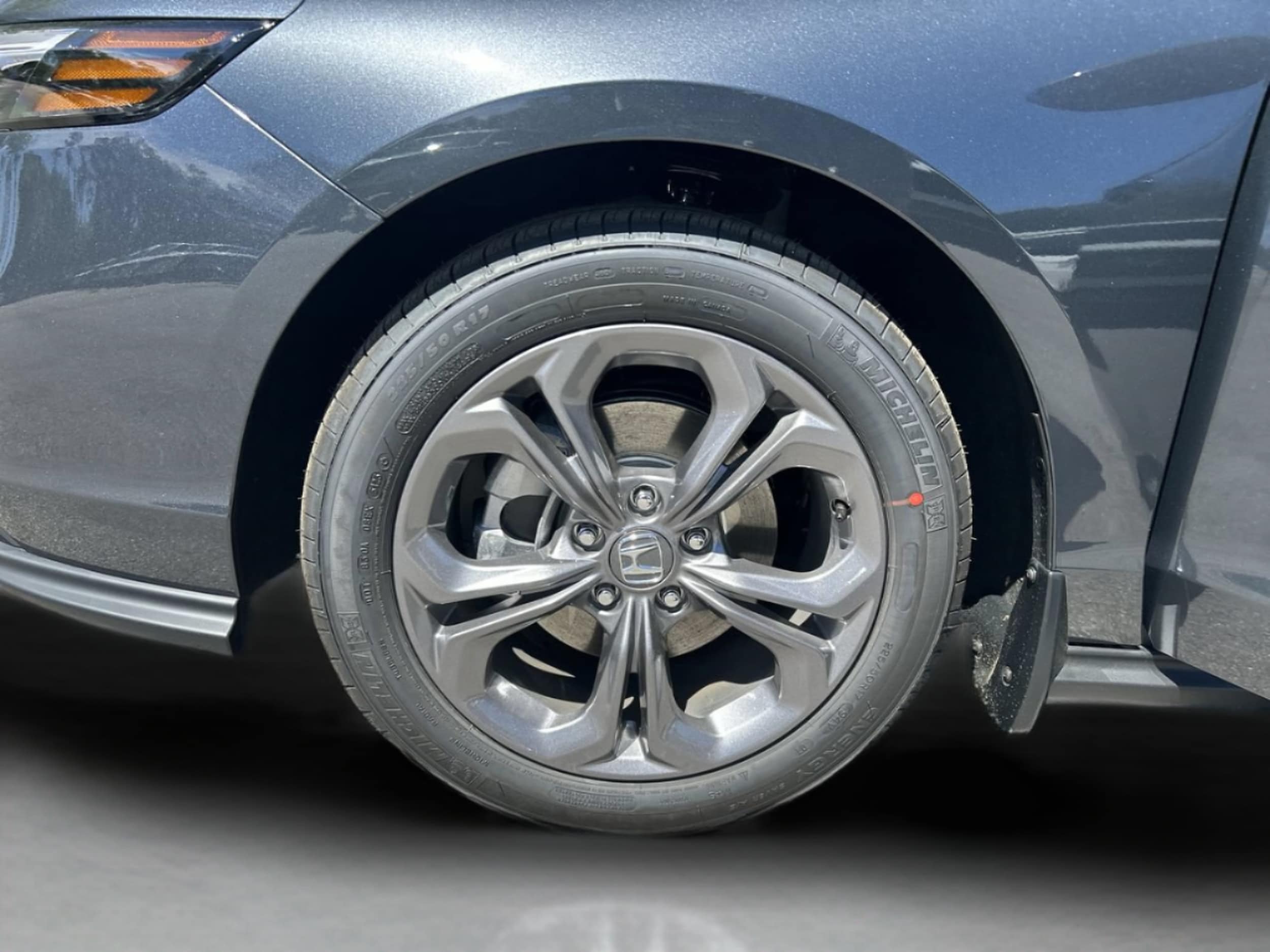 2024 Honda Accord EX - Photo 30