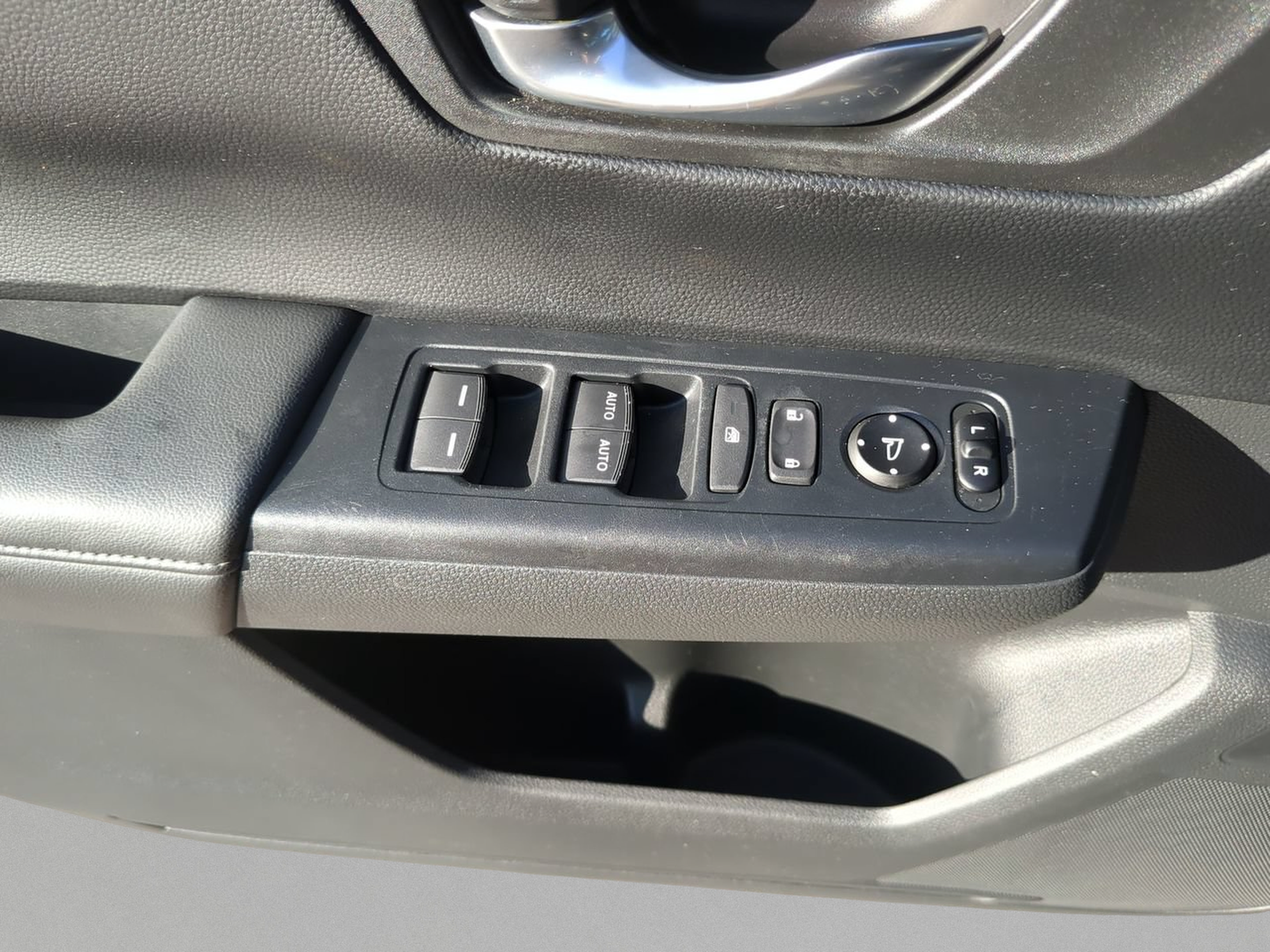 2024 Honda CR-V EX - Photo 17