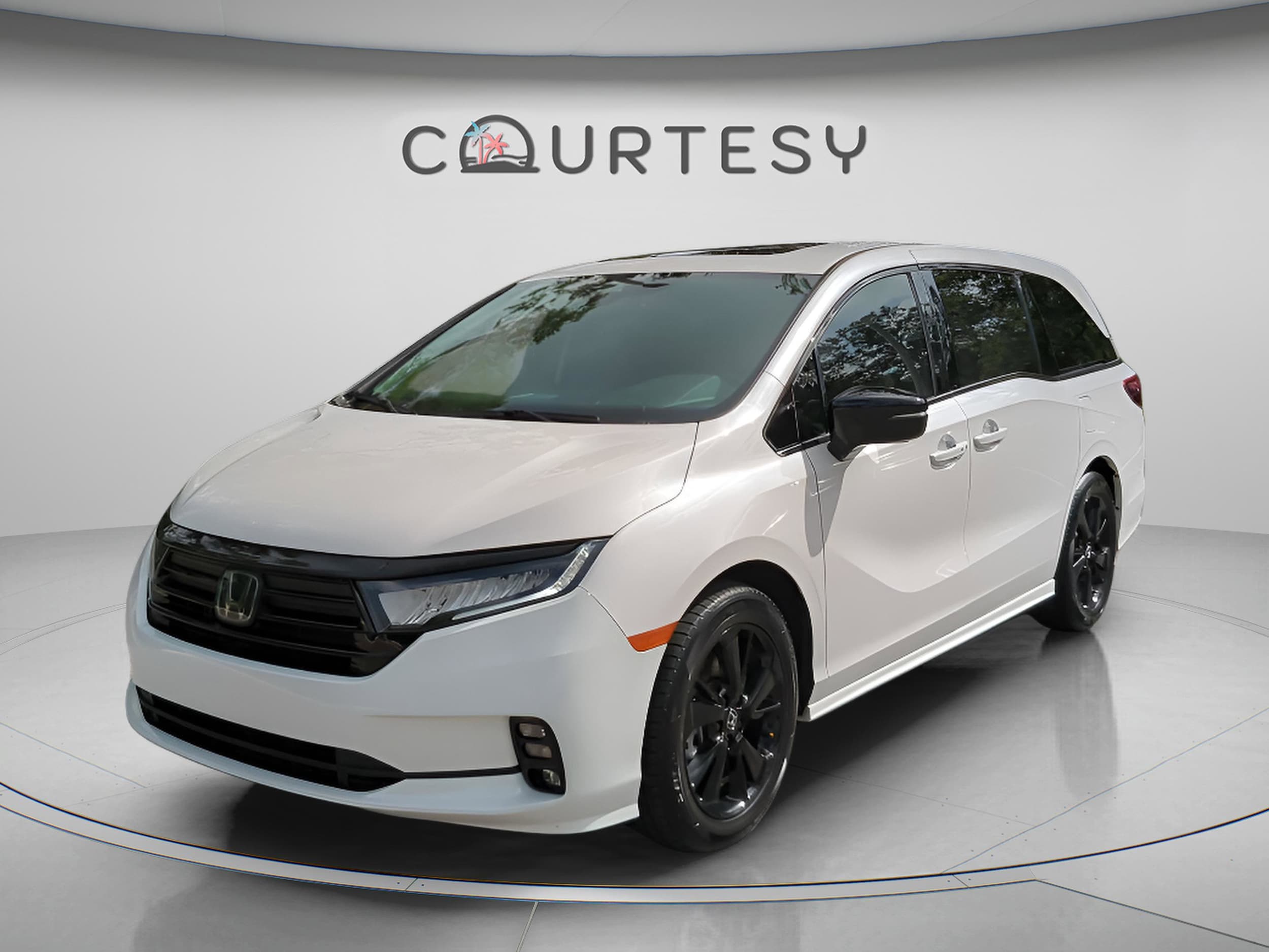 2024 Honda Odyssey SPORT's photo