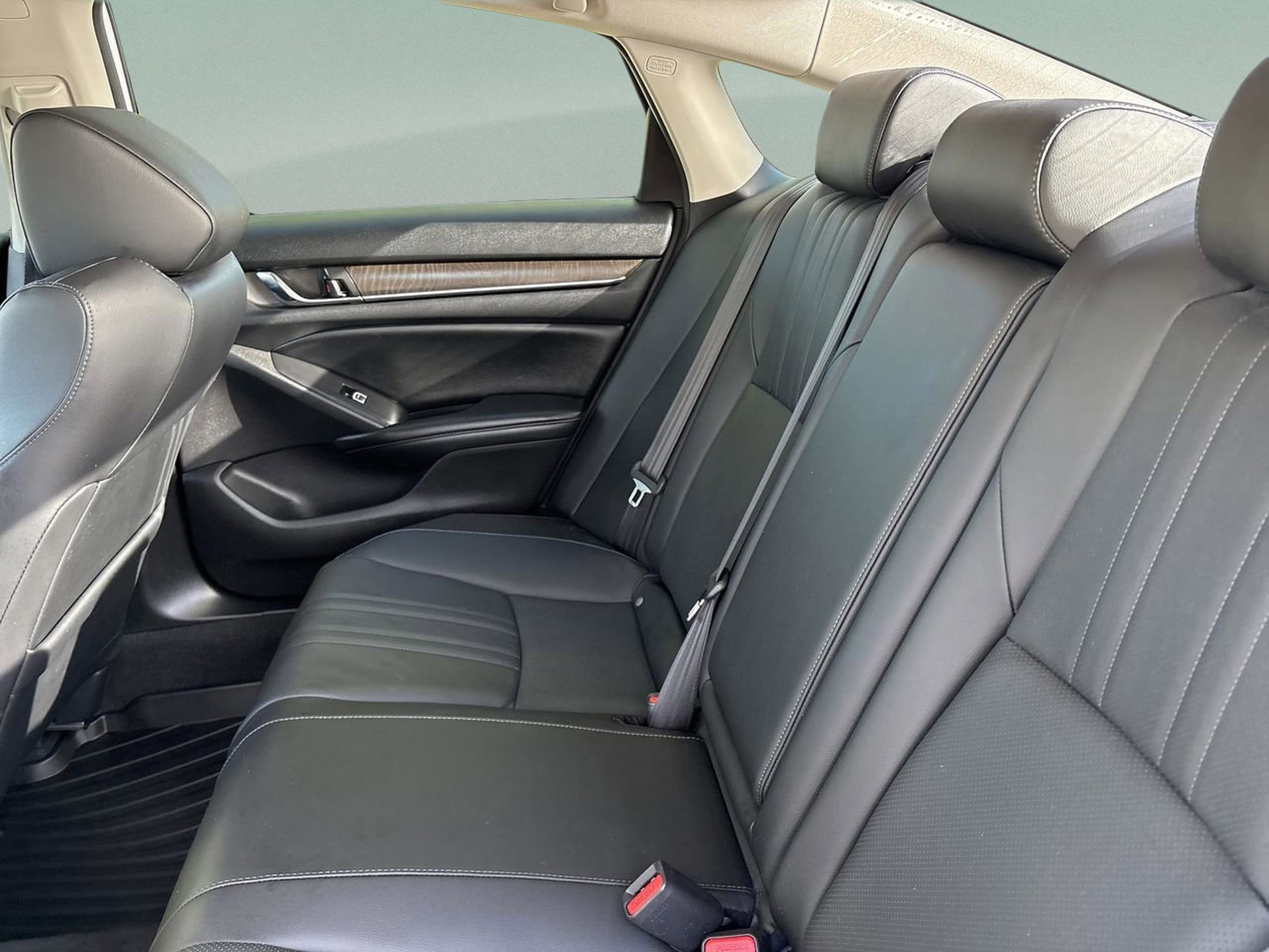2021 Honda Accord EX-L - Photo 17