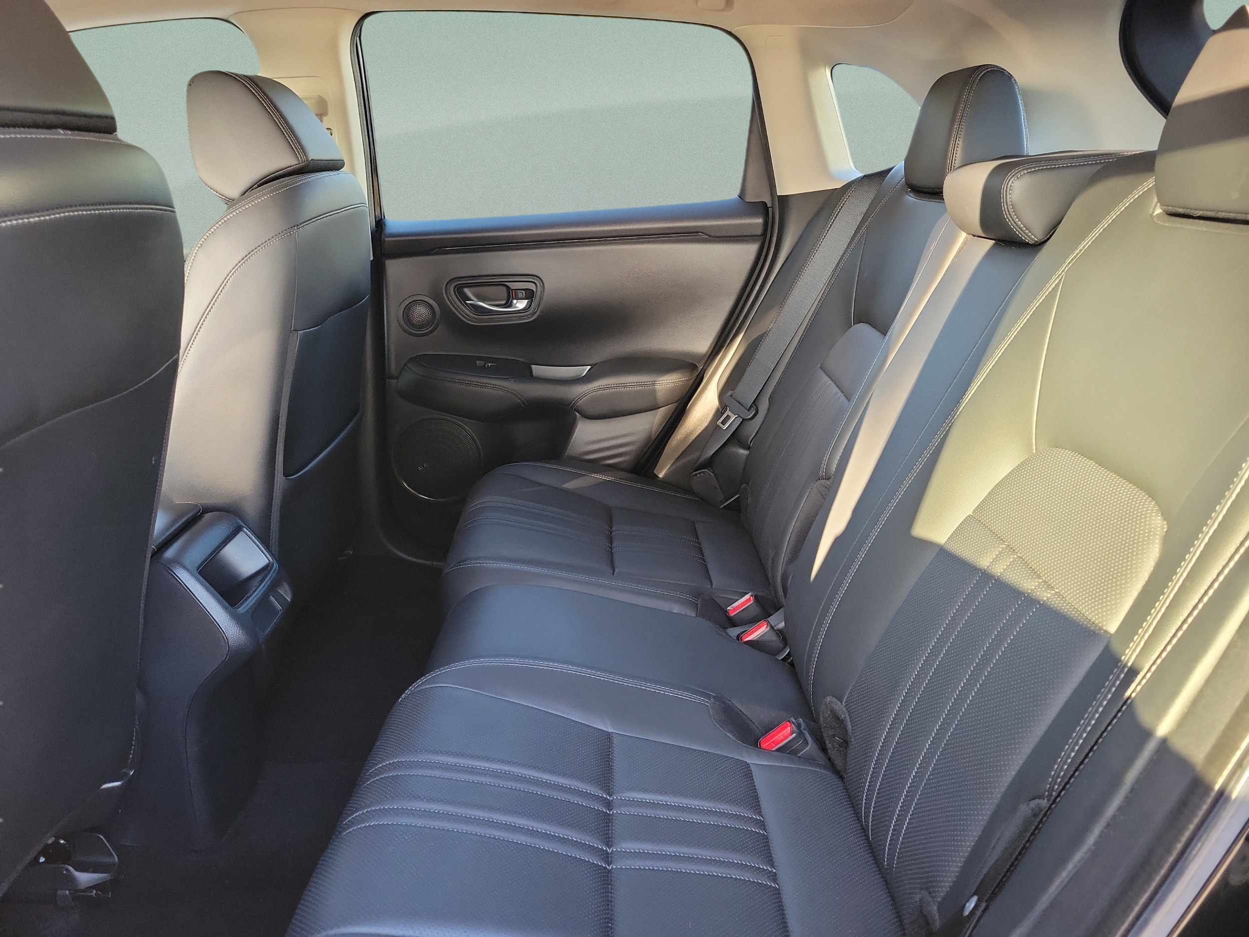 2023 Honda HR-V EX-L - Photo 7