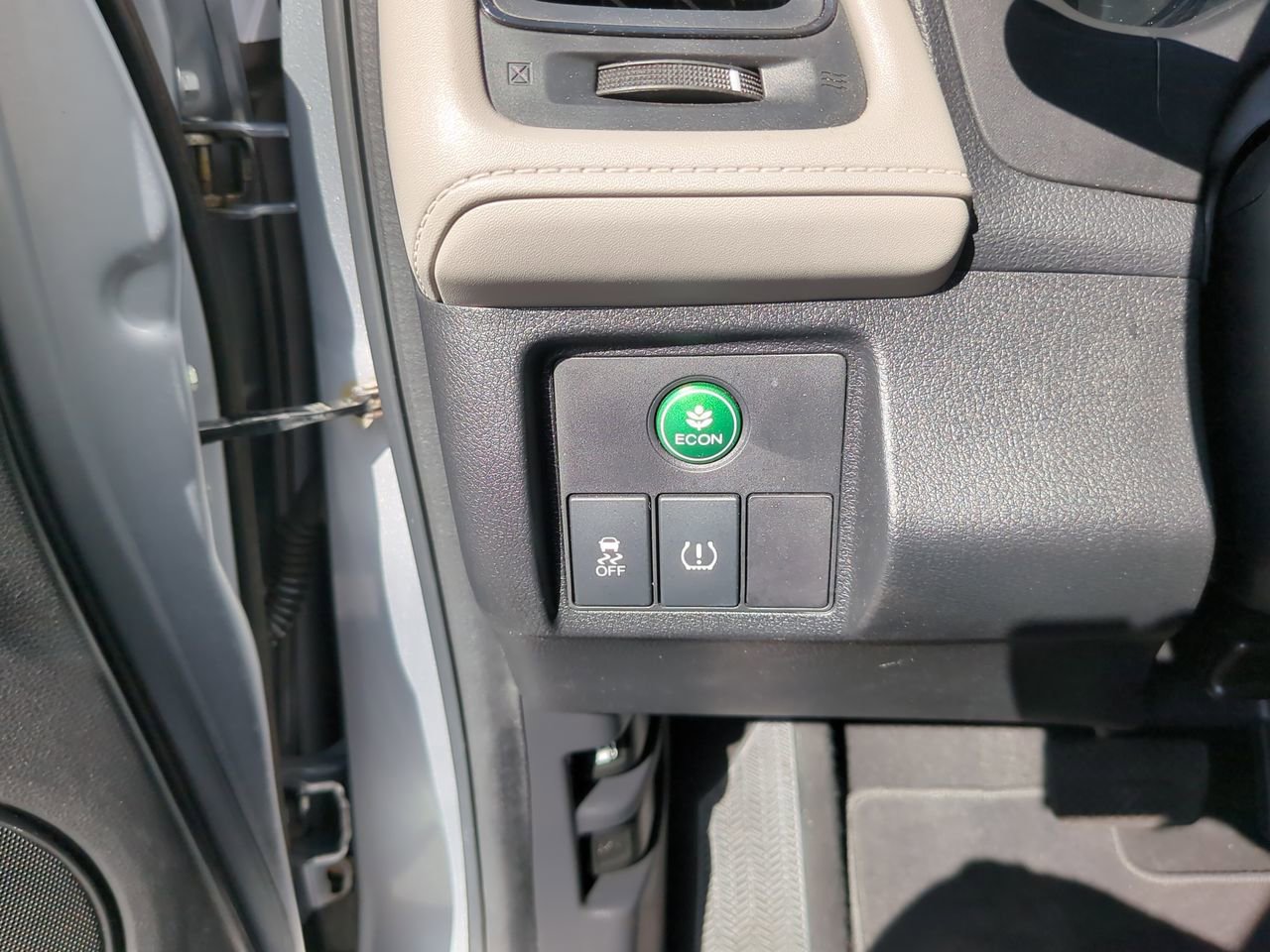 2017 Honda HR-V LX - Photo 14