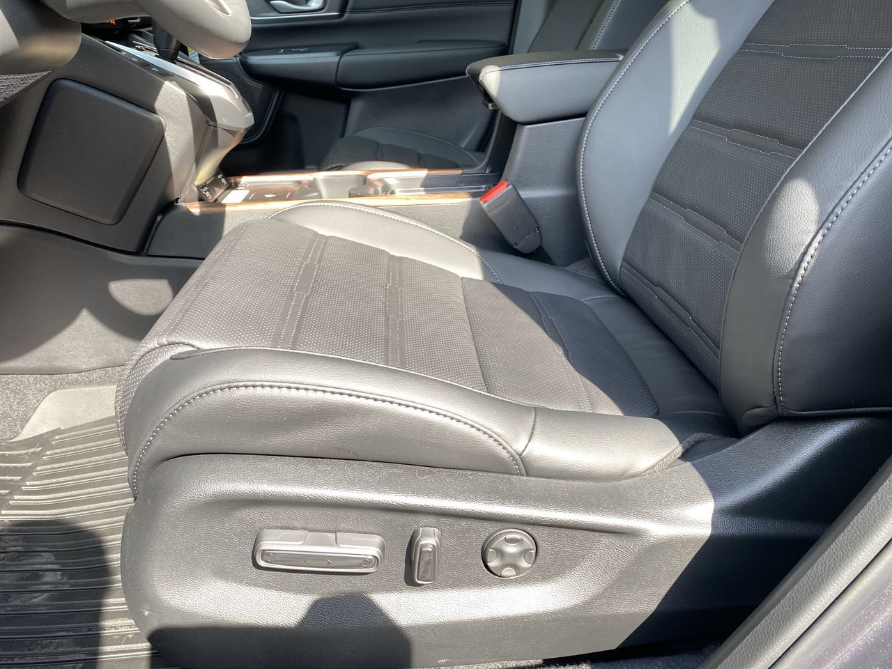2022 Honda CR-V Touring - Photo 11