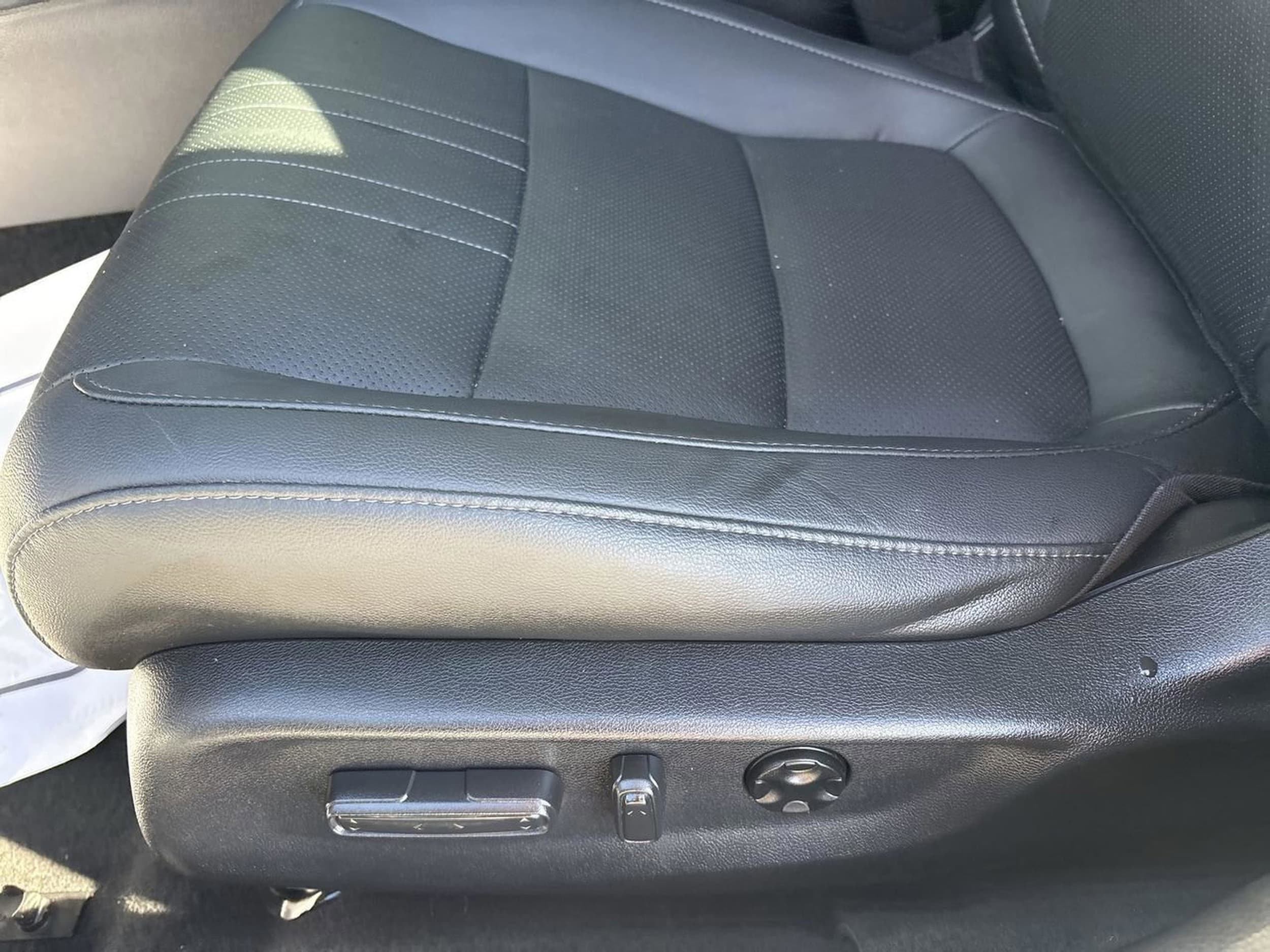 2021 Honda Accord EX-L - Photo 14