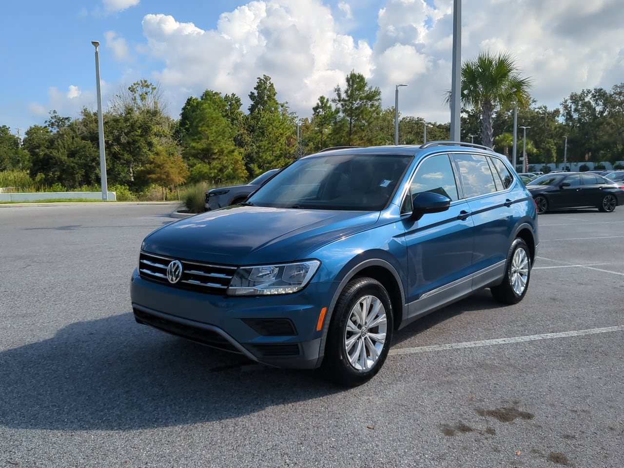 Used 2018 Volkswagen Tiguan SE with VIN 3VV3B7AX4JM170728 for sale in Palm Harbor, FL