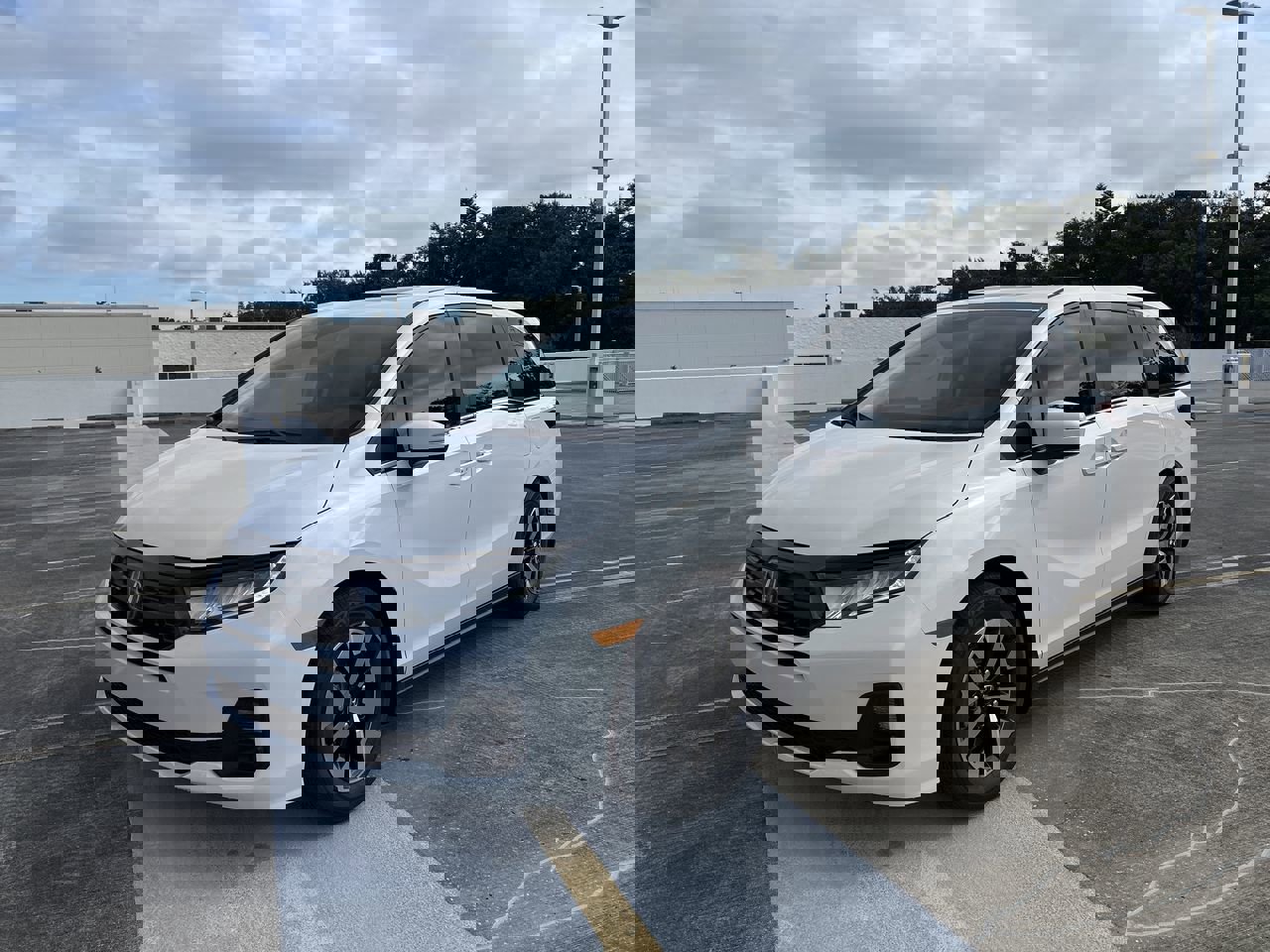 2026 Honda Odyssey EX-L photo 3