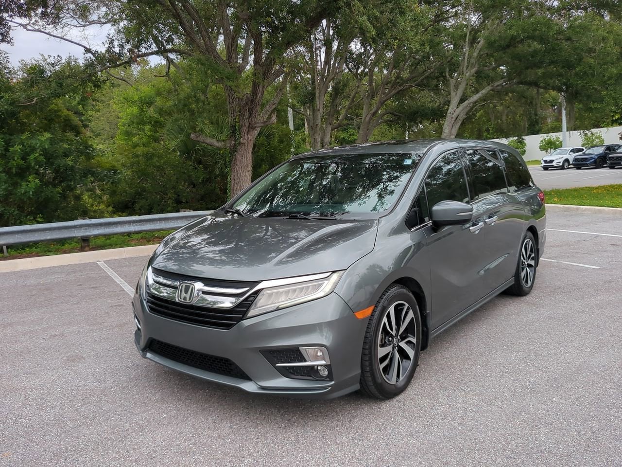 2019 Honda Odyssey Elite's photo