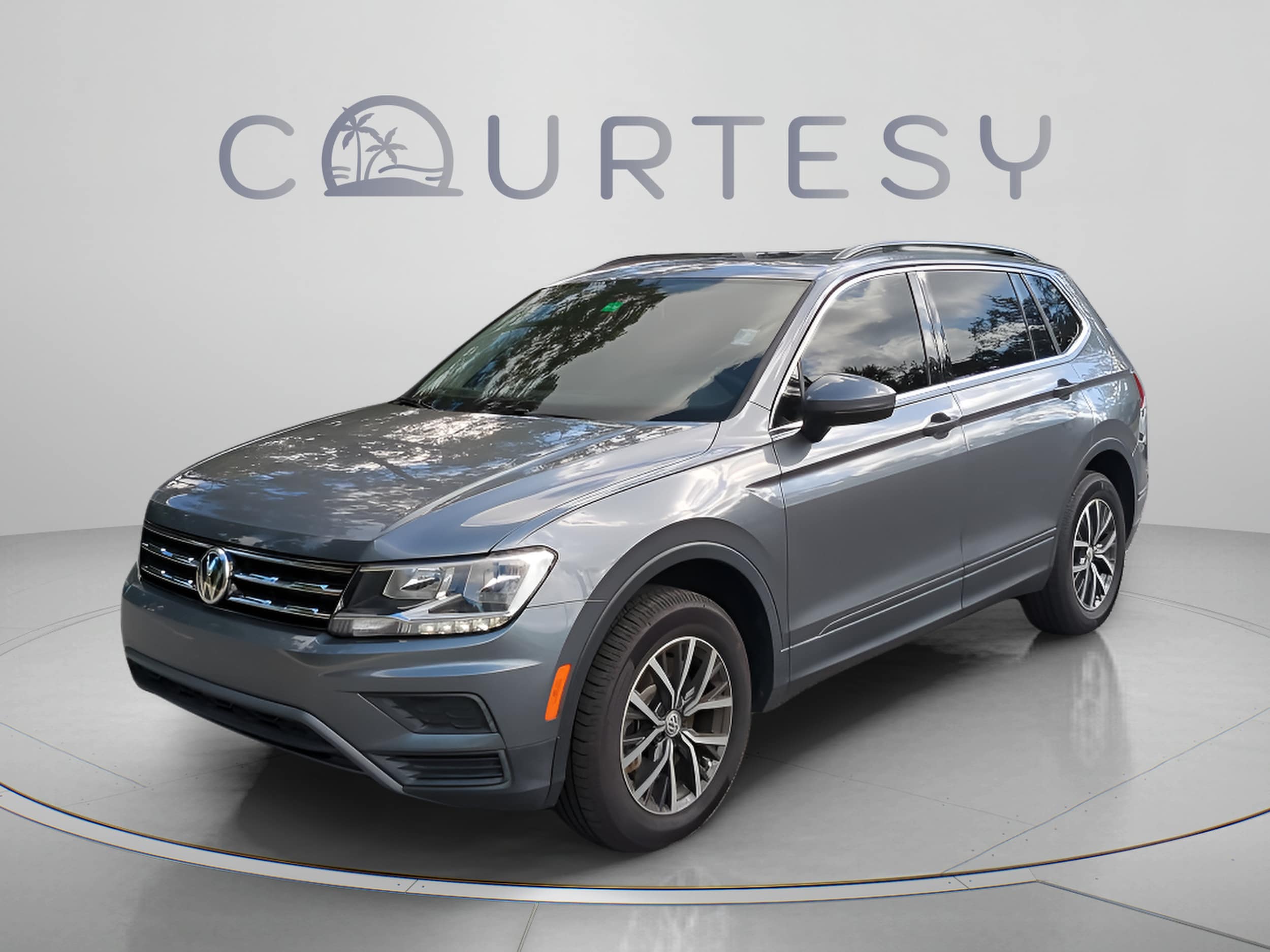 Used 2019 Volkswagen Tiguan SE with VIN 3VV3B7AX3KM027996 for sale in Palm Harbor, FL