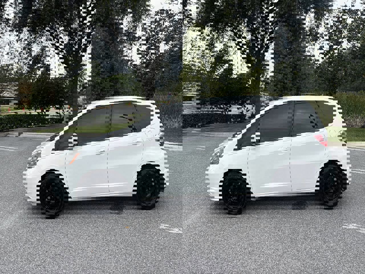 2013 Honda Fit Base photo 2