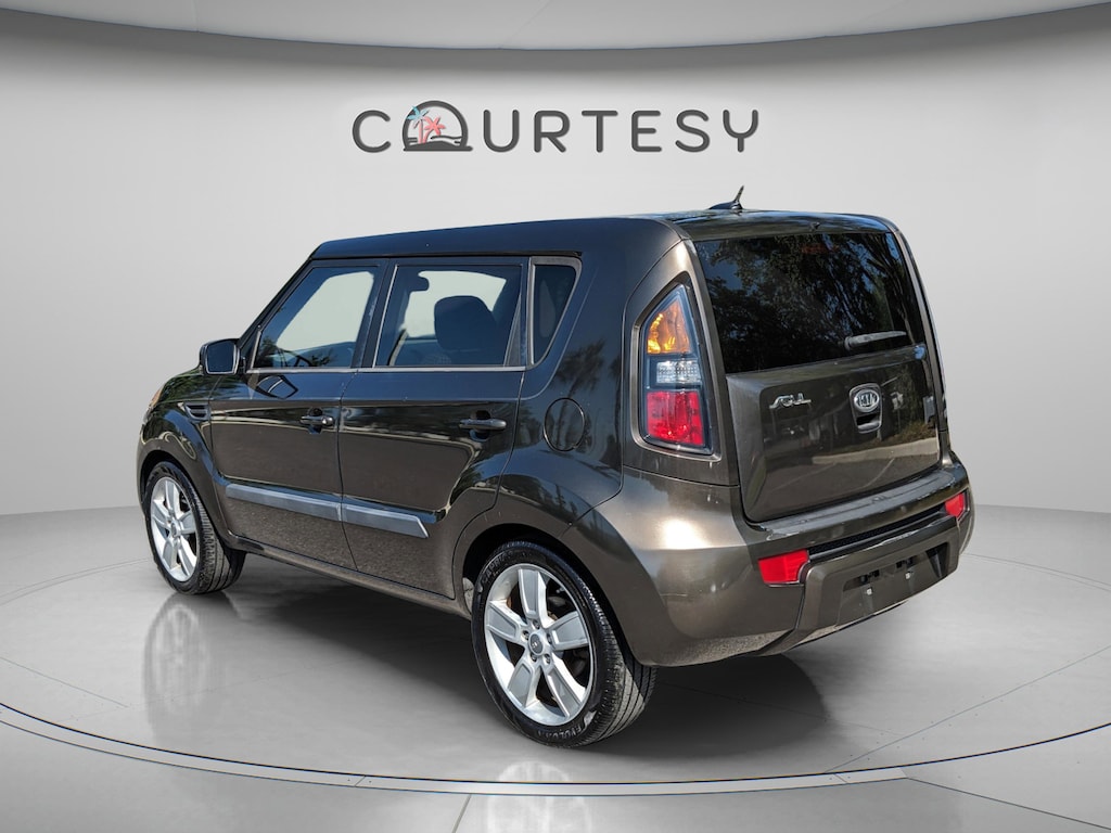 Used 2011 Kia Soul ! Hatchback