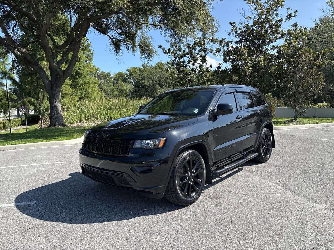 Used 2018 Jeep Grand Cherokee Altitude with VIN 1C4RJEAG2JC450956 for sale in Palm Harbor, FL