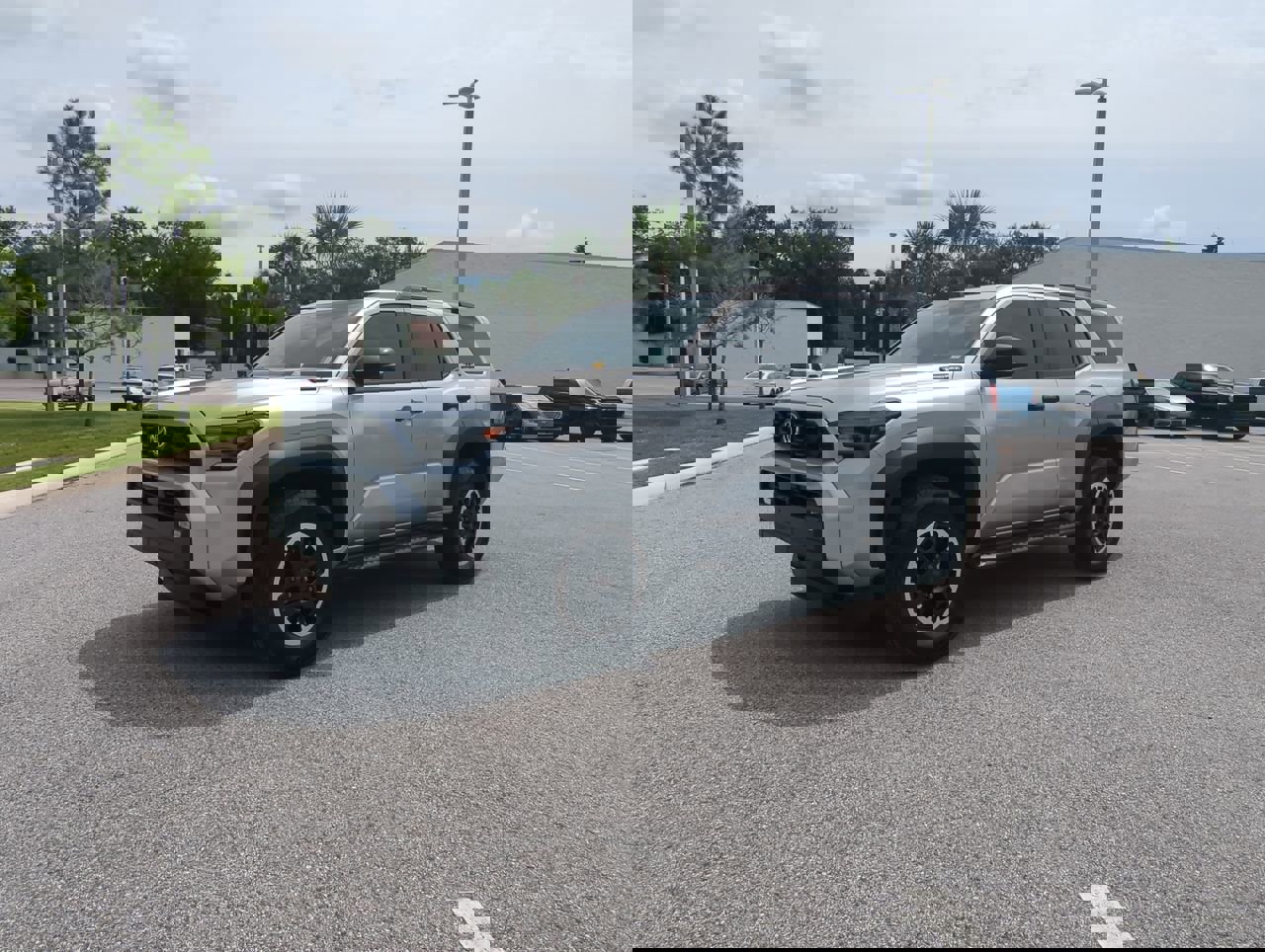 2025 Toyota 4Runner TRD Off-Road photo 2