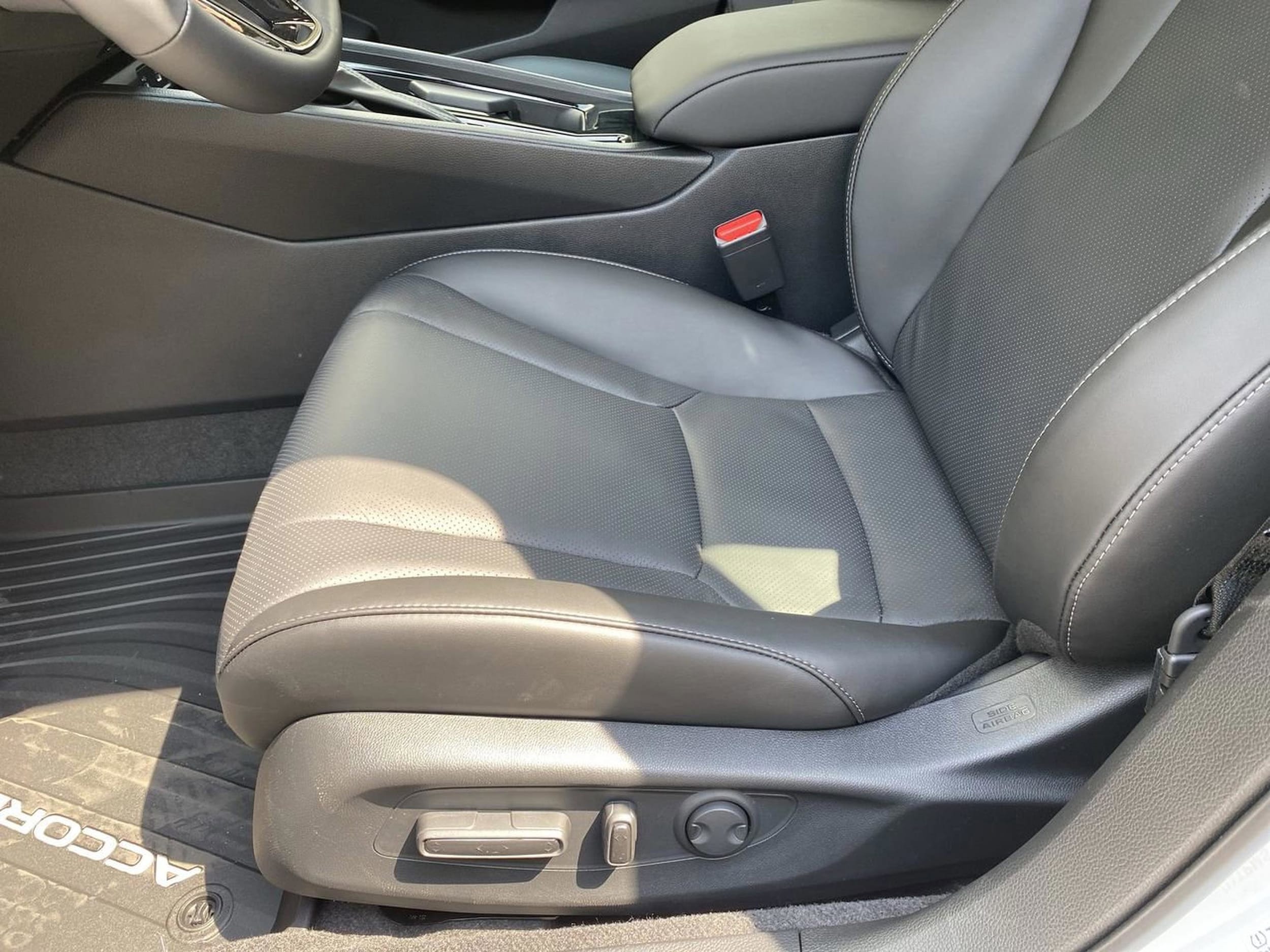 2023 Honda Accord Hybrid EX-L - Photo 11