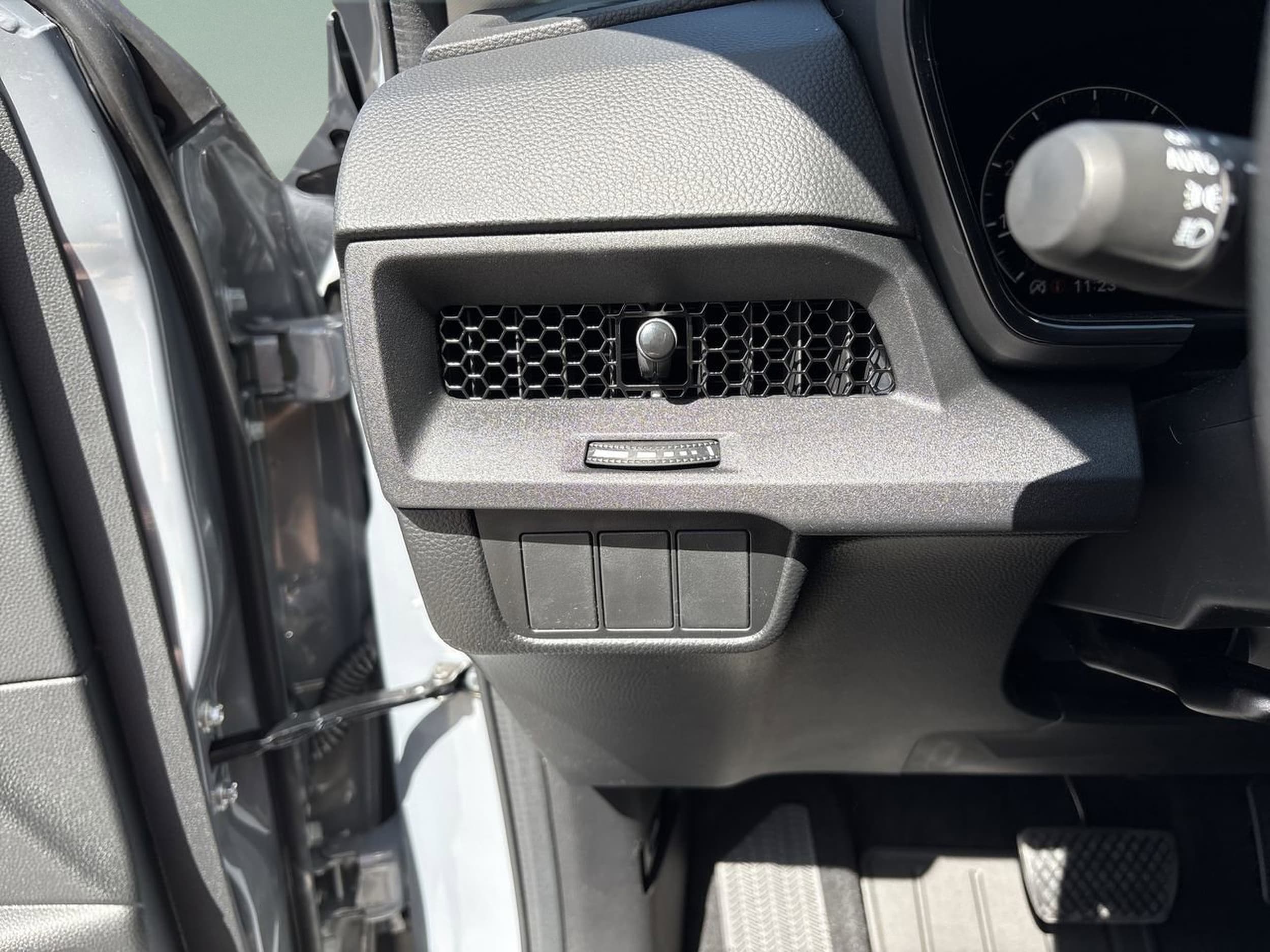 2026 Honda CR-V LX - Photo 13