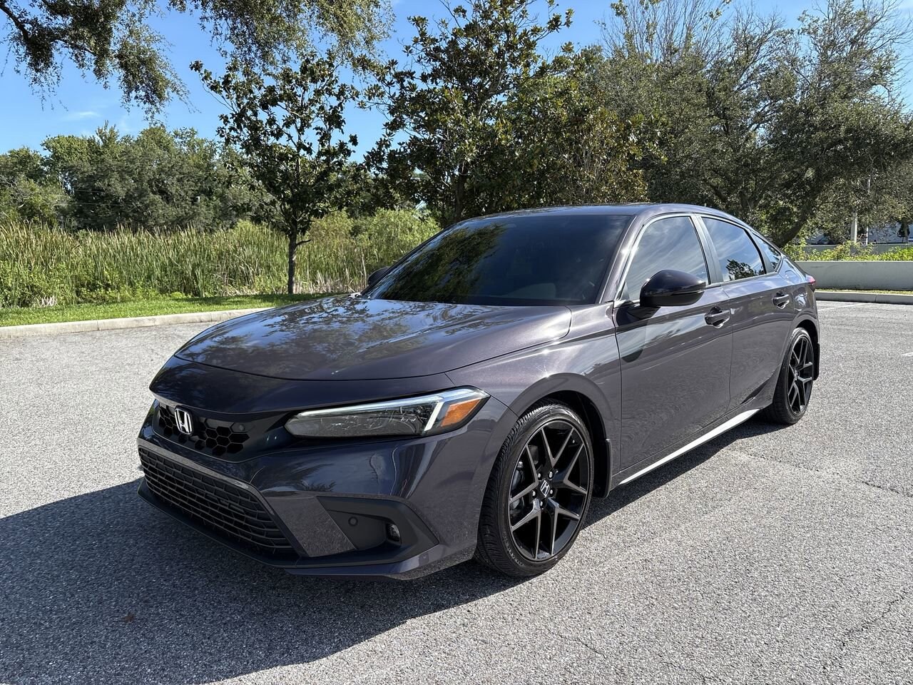 2024 Honda Civic Sport Touring Hatchback photo 3