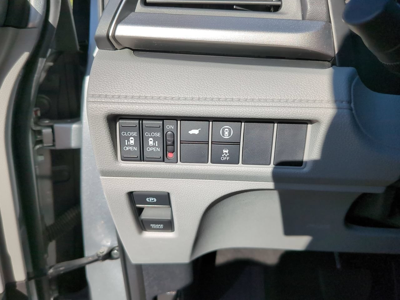 2024 Honda Odyssey EX-L - Photo 14