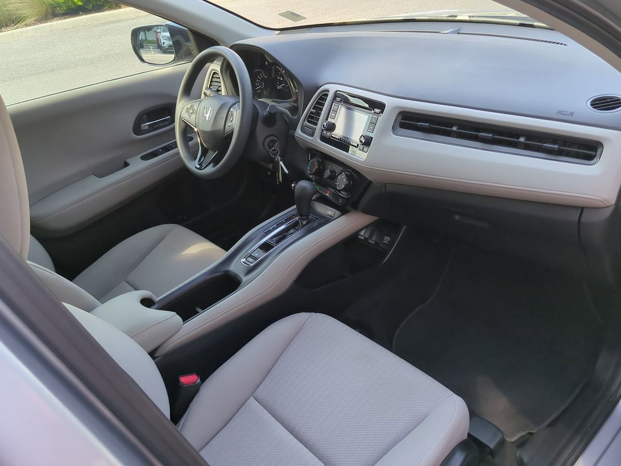 2017 Honda HR-V LX - Photo 20