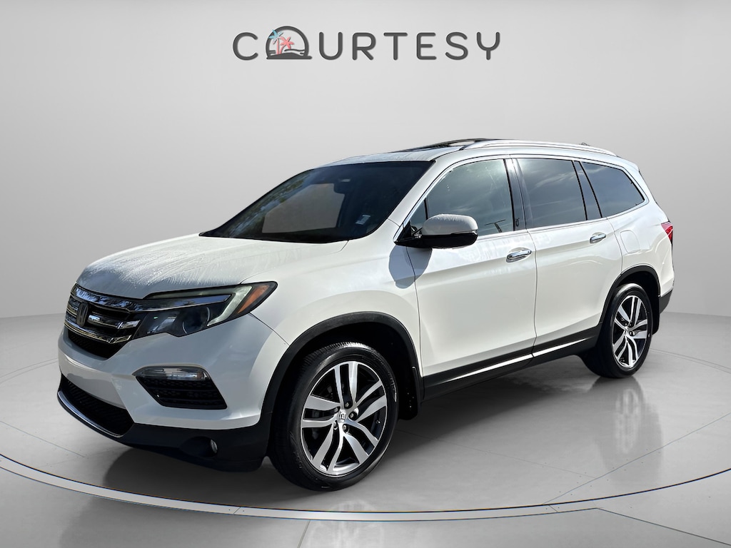 Used 2017 Honda Pilot Touring FWD SUV